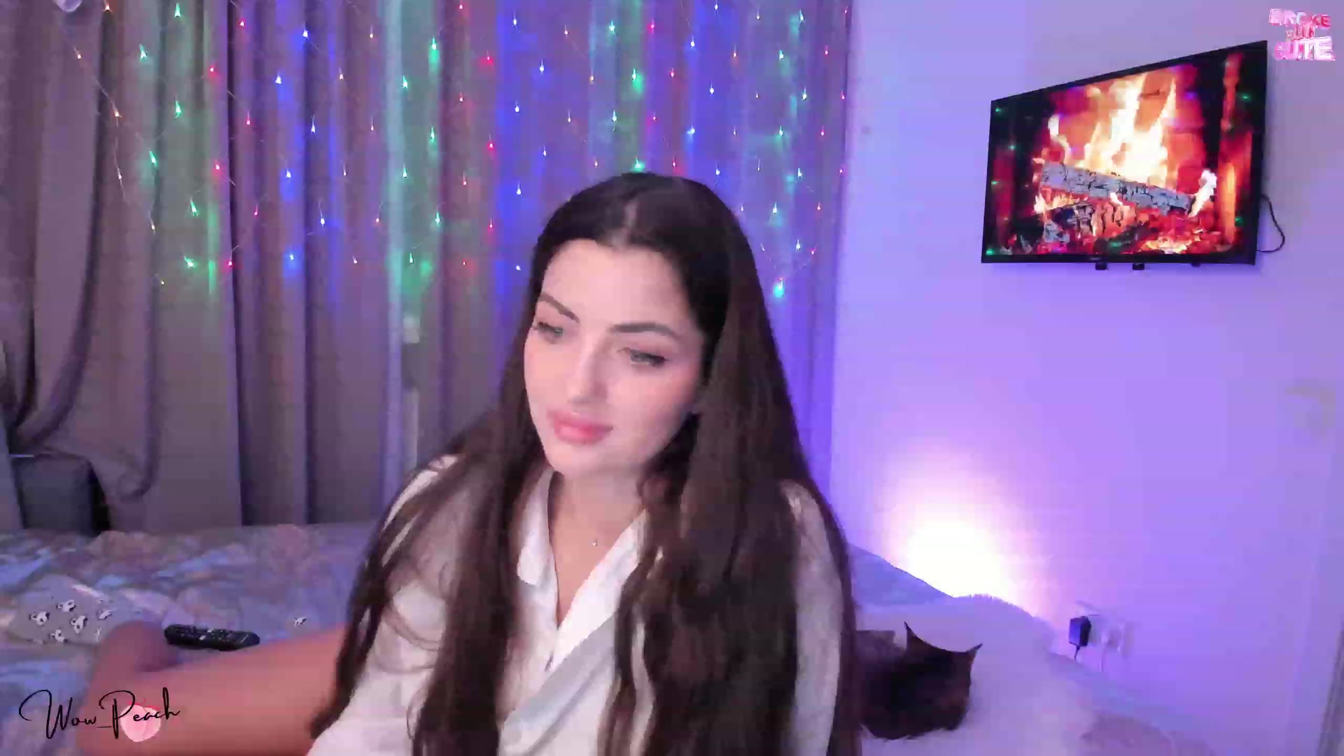 Gallery image thumbnail from wow_peach's myfreecams stream on, 11/11/2023, 16:44 image 2 of 20