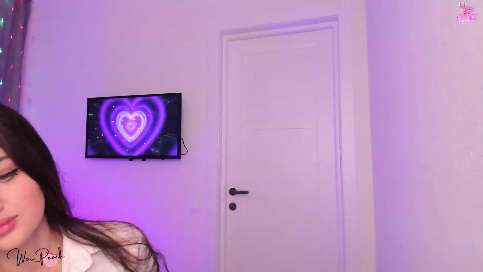 Gallery image thumbnail from wow_peach's myfreecams stream on, 11/11/2023, 16:44 image 10 of 20