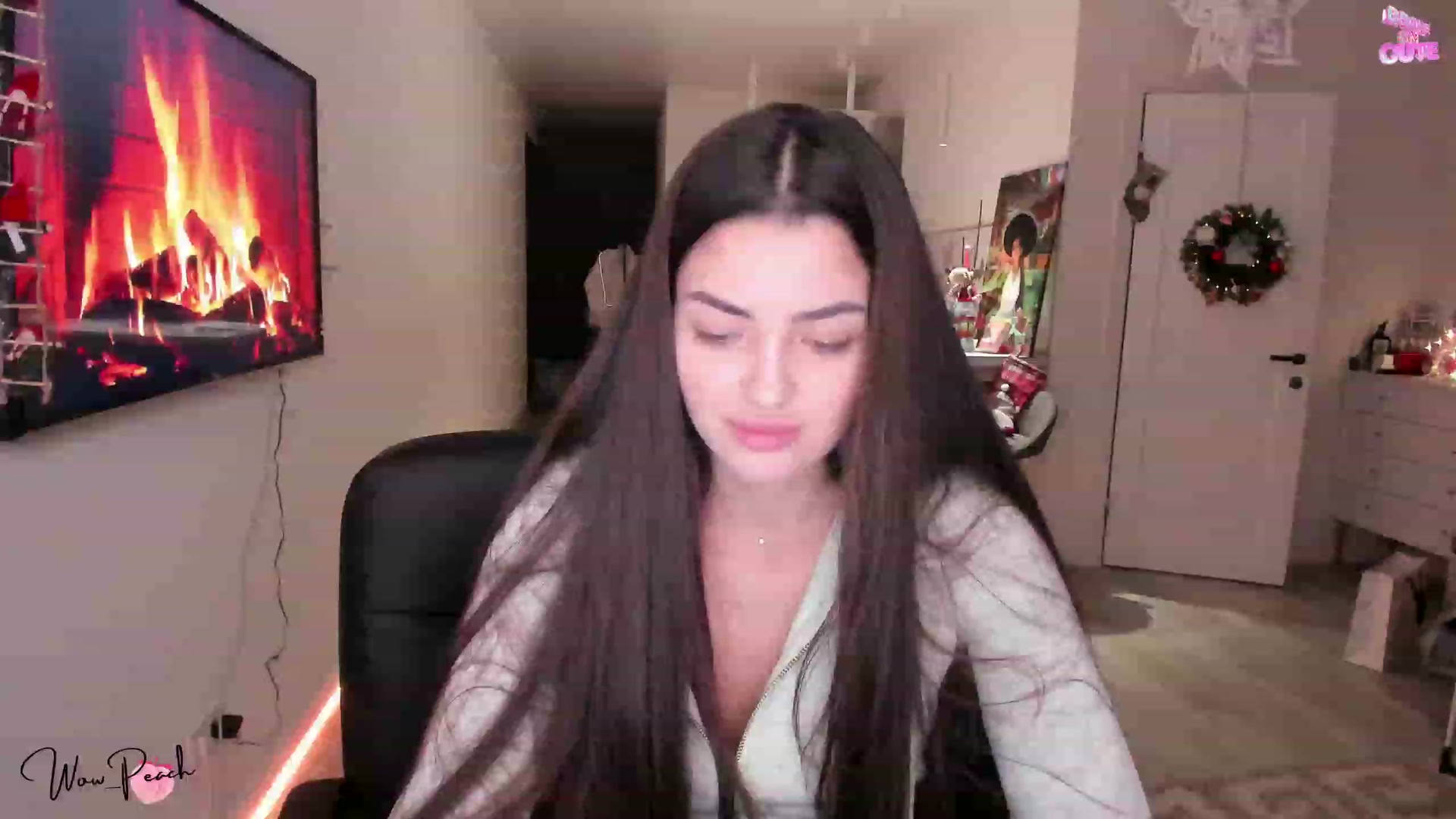 Gallery image thumbnail from wow_peach's myfreecams stream on, 12/12/2023, 19:51 image 12 of 20