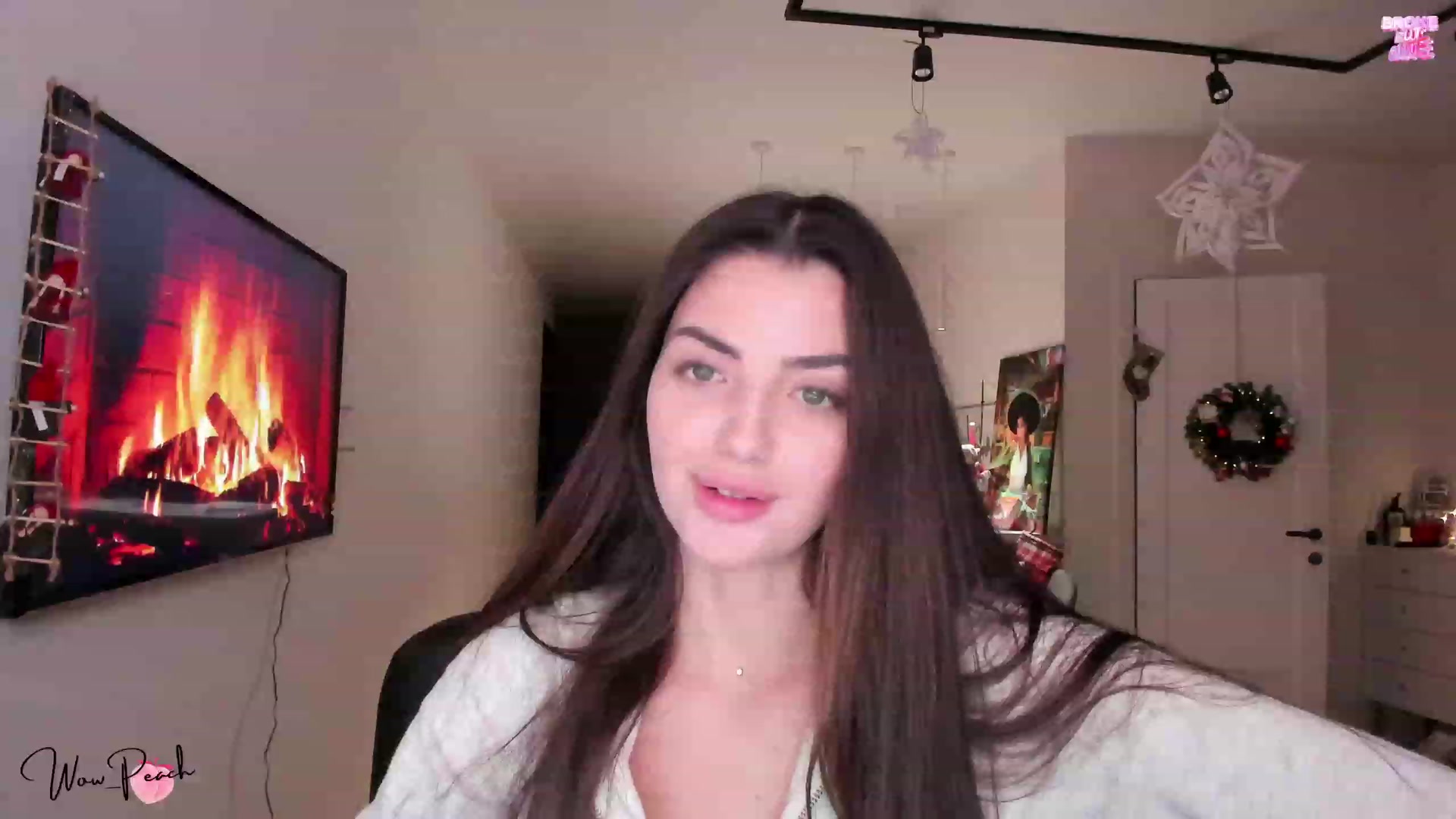 Gallery image thumbnail from wow_peach's myfreecams stream on, 12/12/2023, 19:51 image 13 of 20