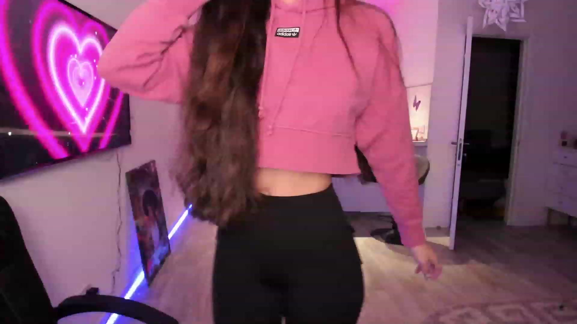 Gallery image thumbnail from wow_peach's myfreecams stream on, 01/15/2024, 16:49 image 19 of 20