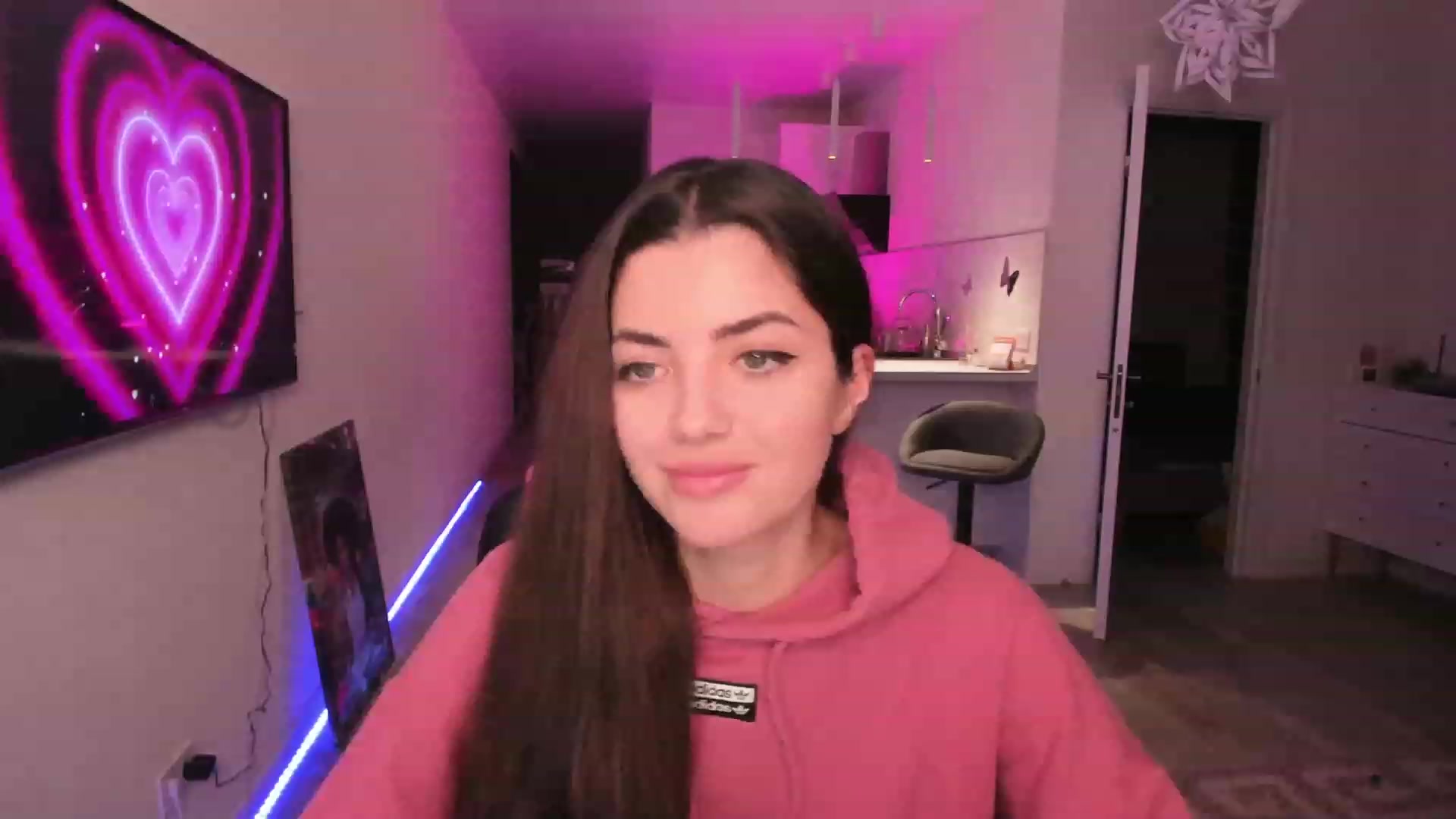 Gallery image thumbnail from wow_peach's myfreecams stream on, 01/15/2024, 18:35 image 4 of 20