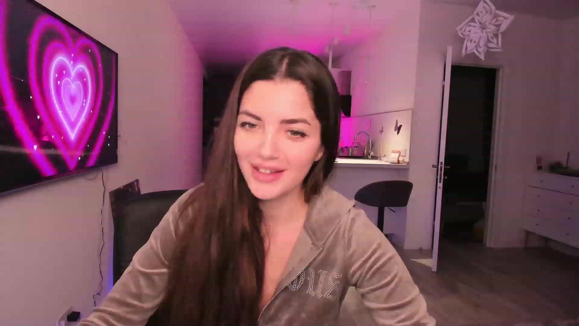 Gallery image thumbnail from wow_peach's myfreecams stream on, 01/15/2024, 18:35 image 14 of 20