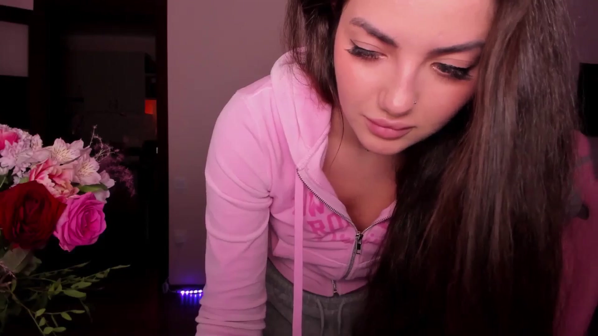 Gallery image thumbnail from wow_peach's myfreecams stream on, 02/13/2025, 16:19 image 13 of 20