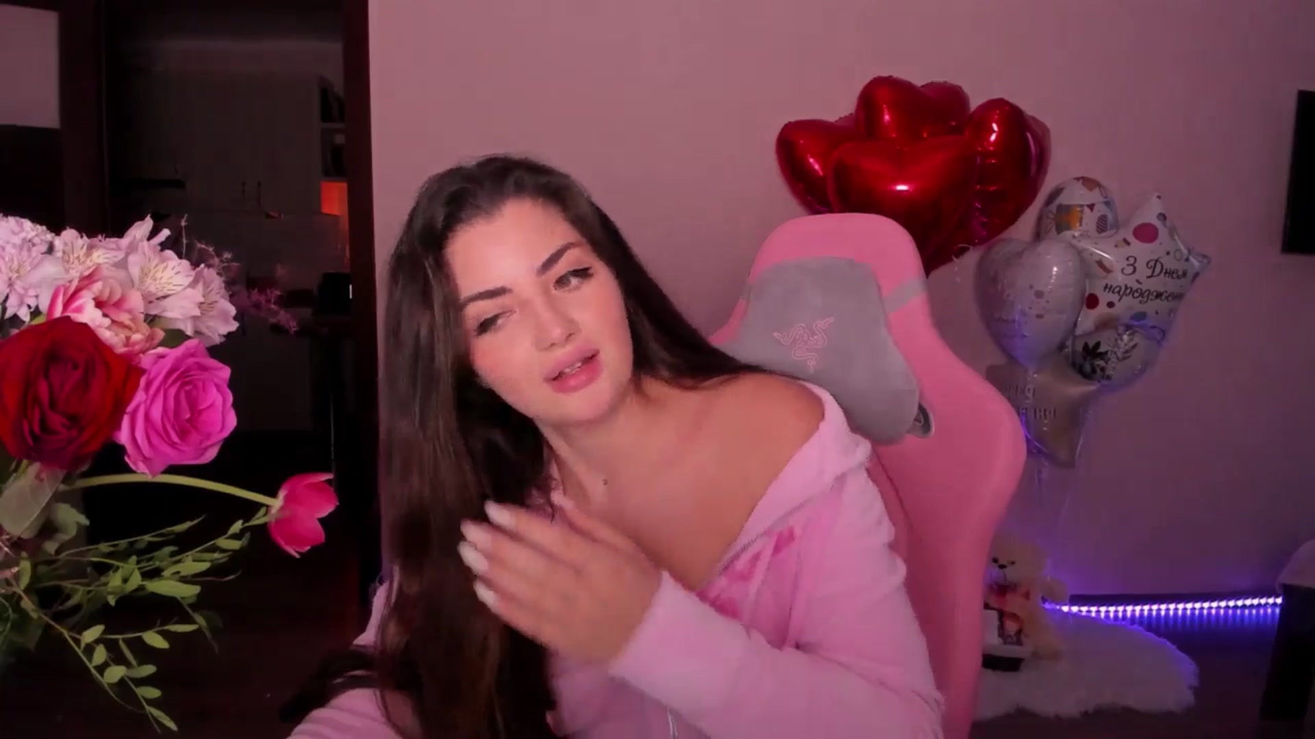 Gallery image thumbnail from wow_peach's myfreecams stream on, 02/13/2025, 16:19 image 11 of 20