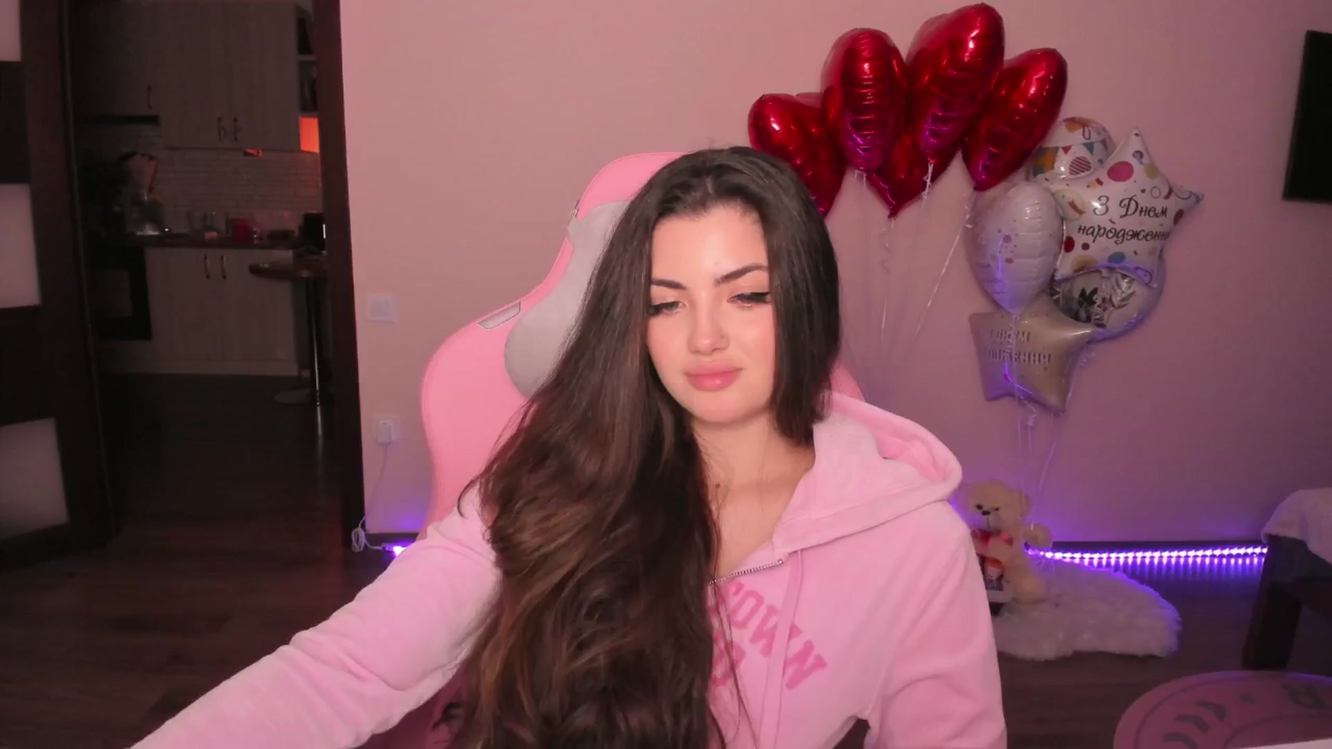 Gallery image thumbnail from wow_peach's myfreecams stream on, 02/13/2025, 18:56 image 4 of 20