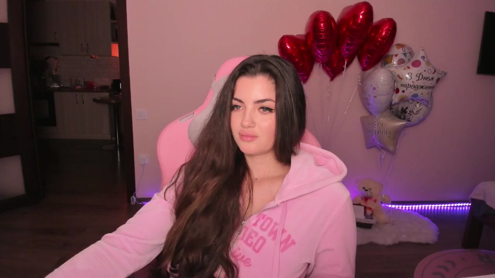 Gallery image thumbnail from wow_peach's myfreecams stream on, 02/13/2025, 18:56 image 3 of 20