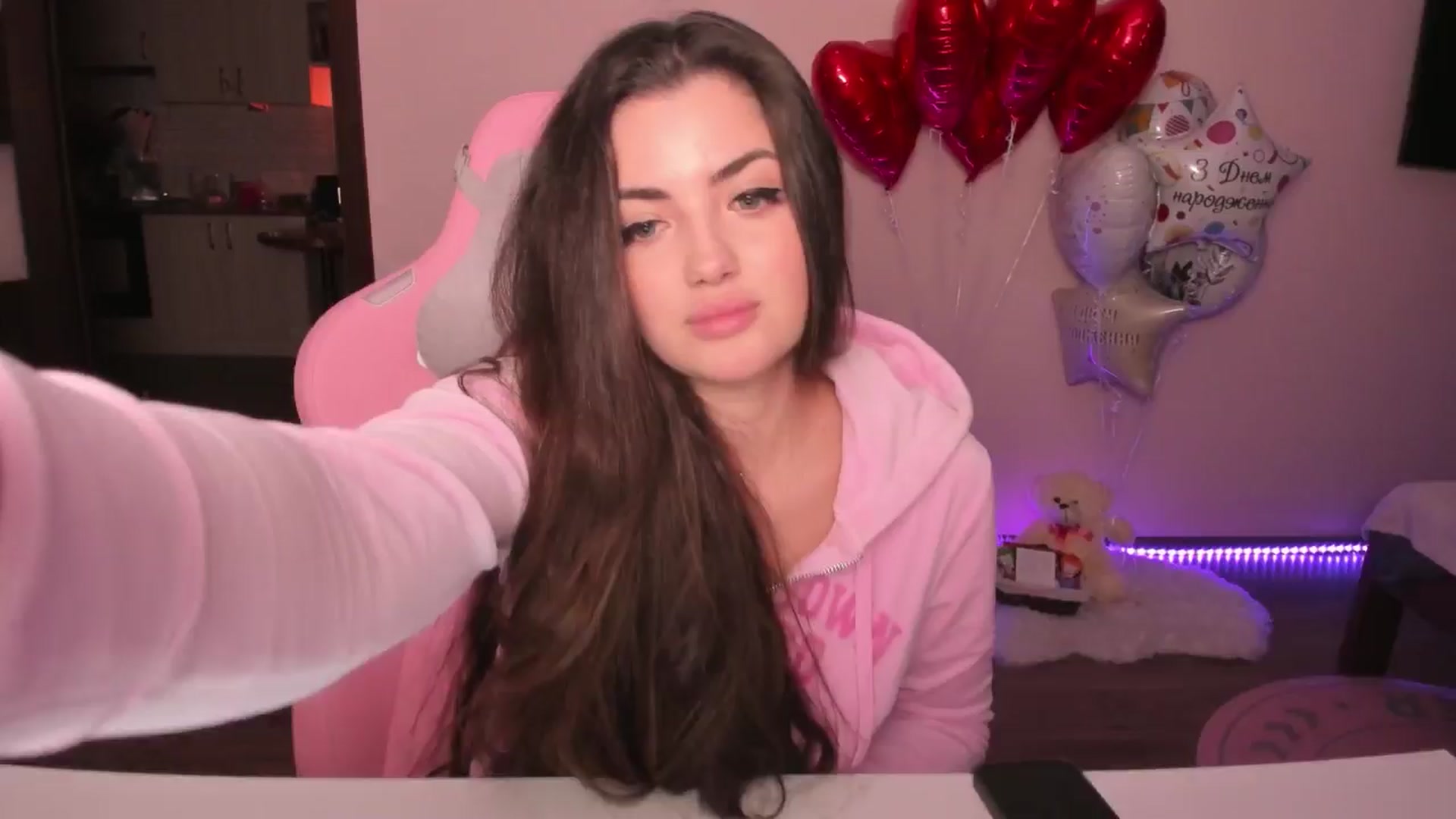 Gallery image thumbnail from wow_peach's myfreecams stream on, 02/13/2025, 18:56 image 5 of 20