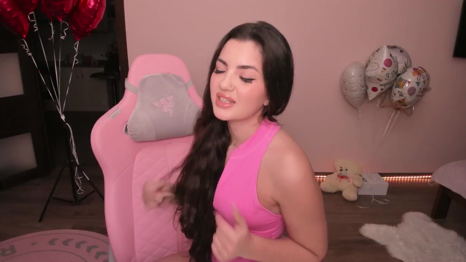 Gallery image thumbnail from wow_peach's myfreecams stream on, 02/15/2025, 20:49 image 15 of 20