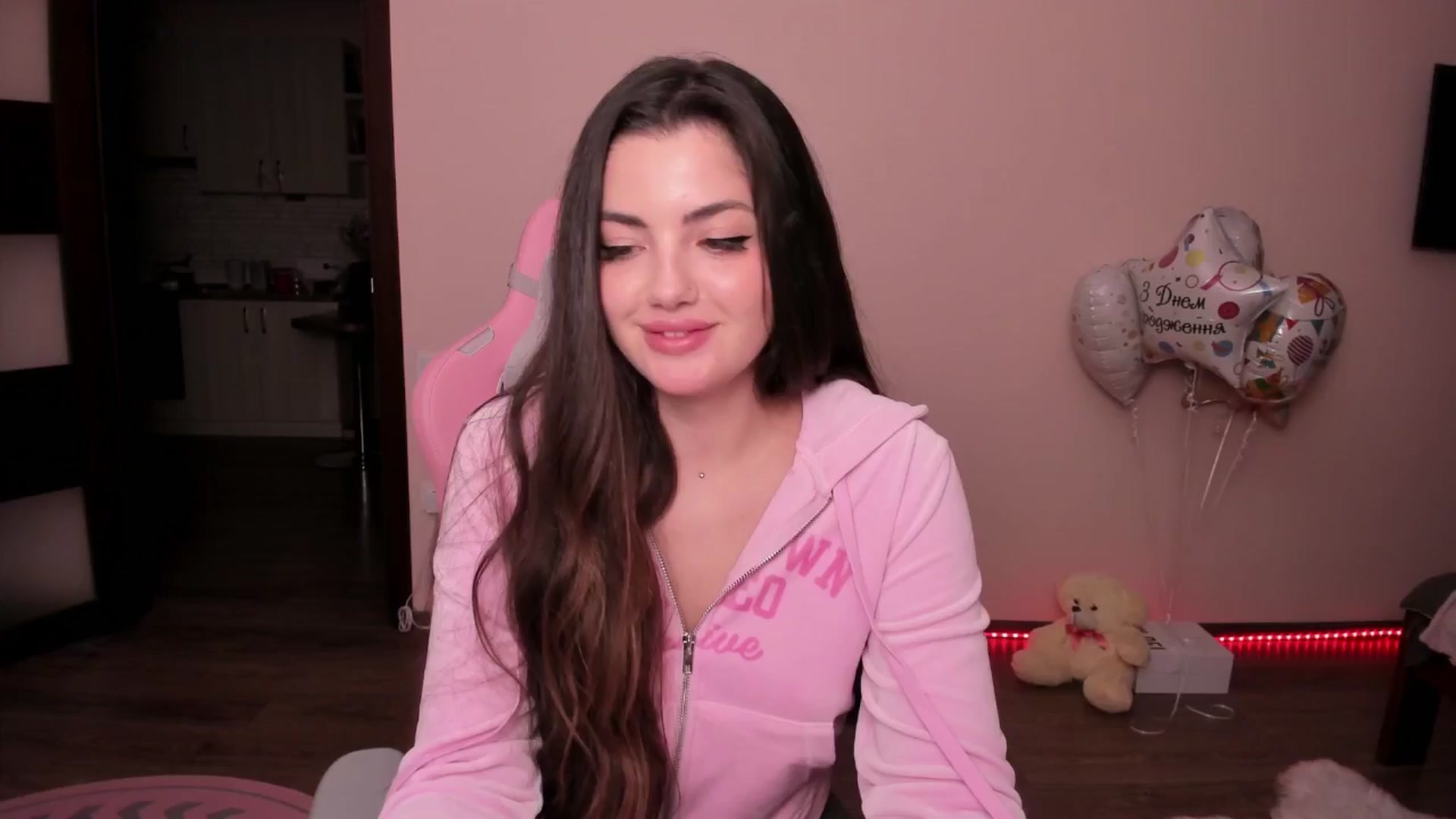 Gallery image thumbnail from wow_peach's myfreecams stream on, 02/16/2025, 19:22 image 5 of 20