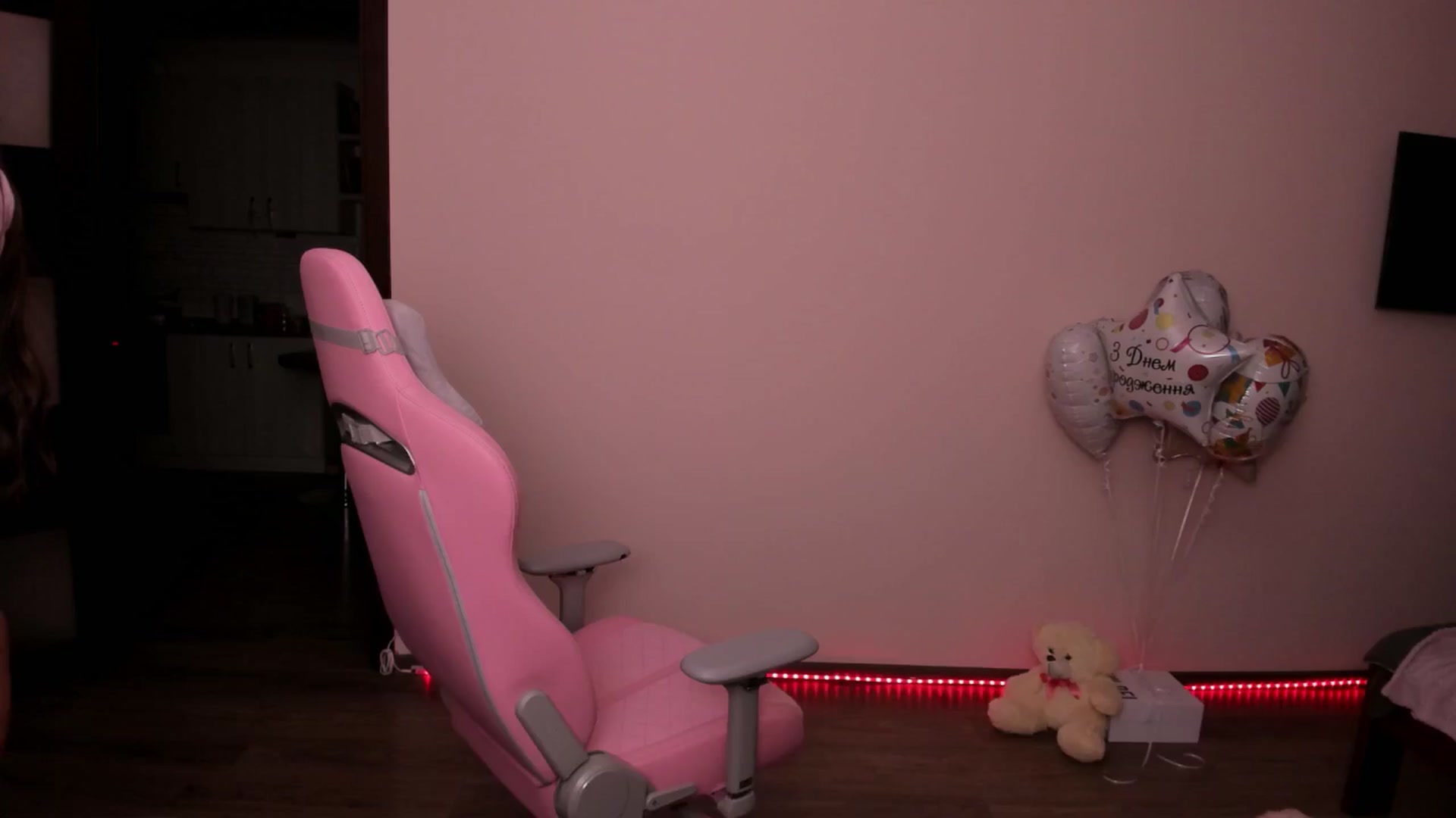 Gallery image thumbnail from wow_peach's myfreecams stream on, 02/16/2025, 19:22 image 18 of 20