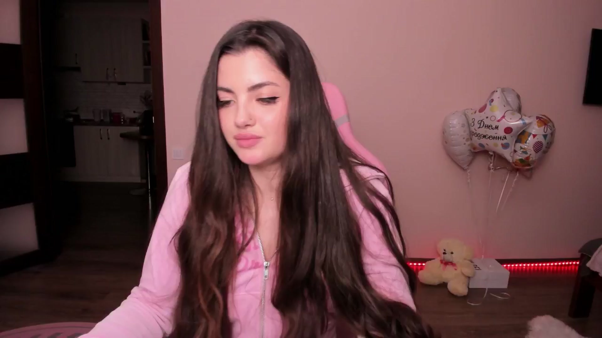 Gallery image thumbnail from wow_peach's myfreecams stream on, 02/16/2025, 19:22 image 10 of 20