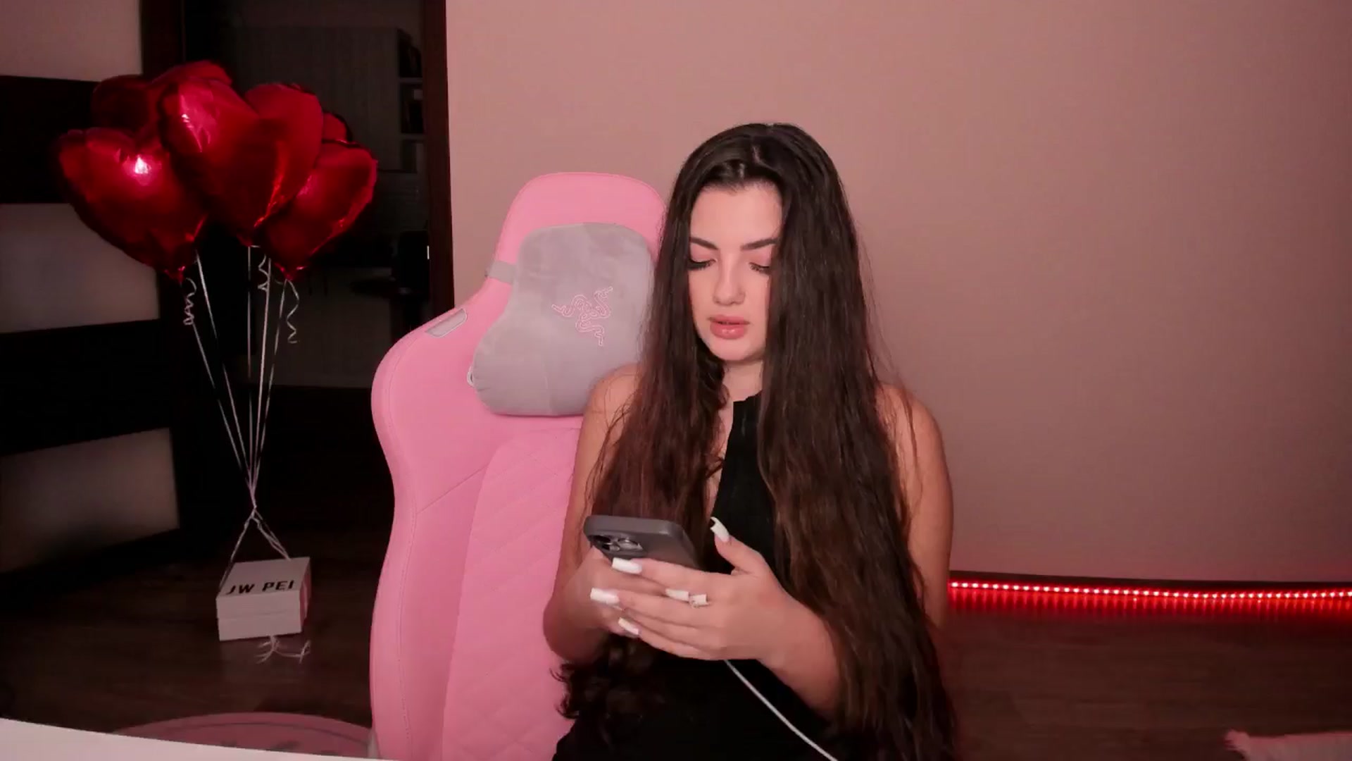 Gallery image thumbnail from wow_peach's myfreecams stream on, 02/18/2025, 18:09 image 12 of 20