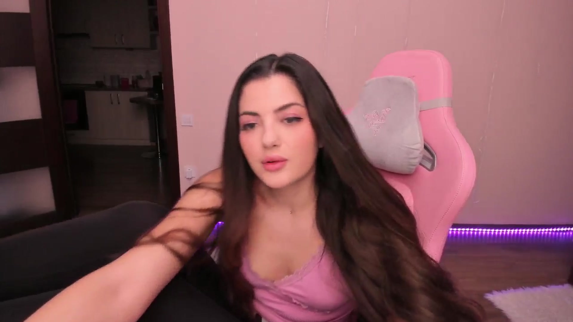 Gallery image thumbnail from wow_peach's myfreecams stream on, 02/22/2025, 16:24 image 12 of 20