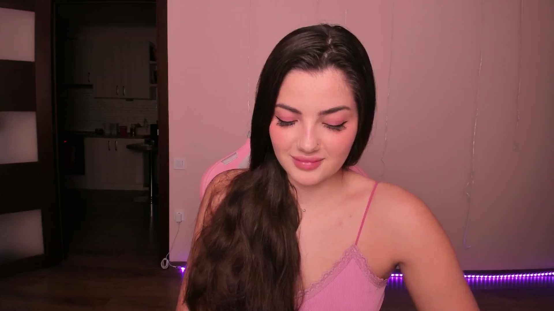 Gallery image thumbnail from wow_peach's myfreecams stream on, 02/22/2025, 17:09 image 13 of 20