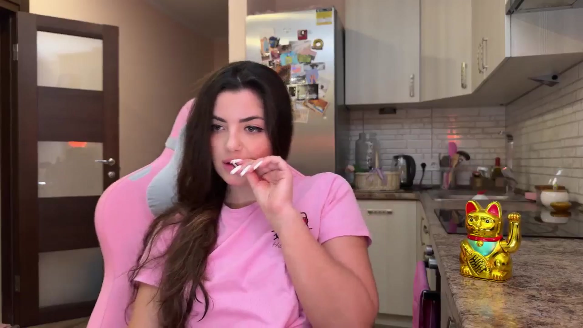 Gallery image thumbnail from wow_peach's myfreecams stream on, 02/23/2025, 17:34 image 11 of 20