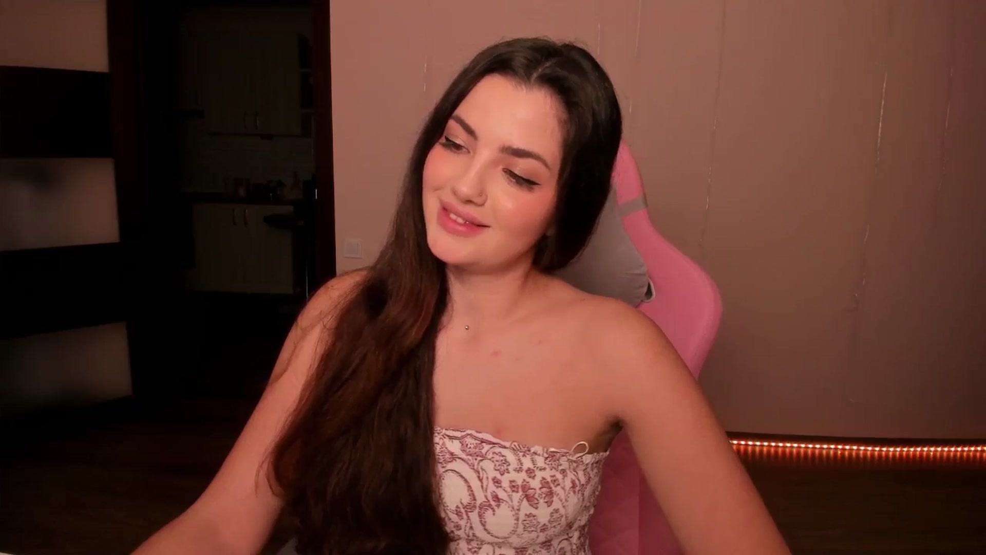 Gallery image thumbnail from wow_peach's myfreecams stream on, 02/27/2025, 18:59 image 7 of 20
