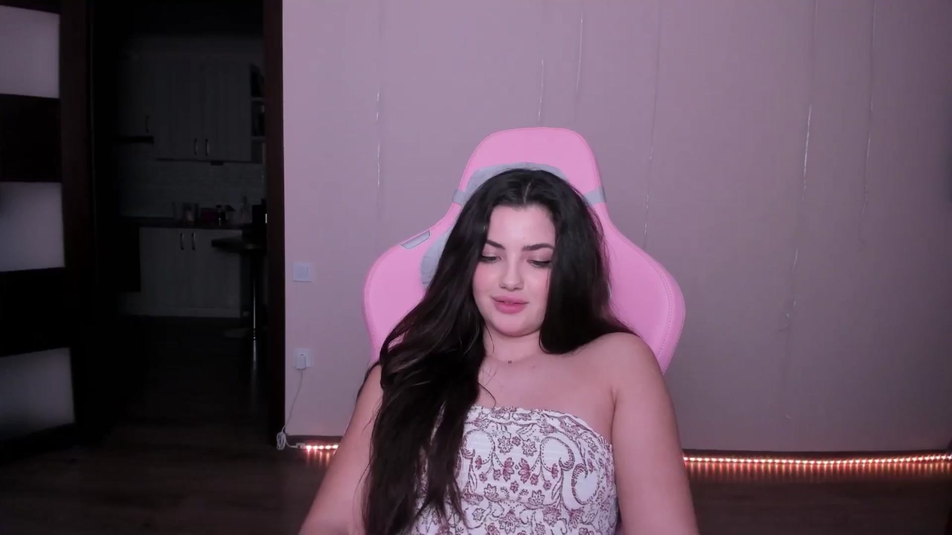 Gallery image thumbnail from wow_peach's myfreecams stream on, 02/27/2025, 20:14 image 16 of 20