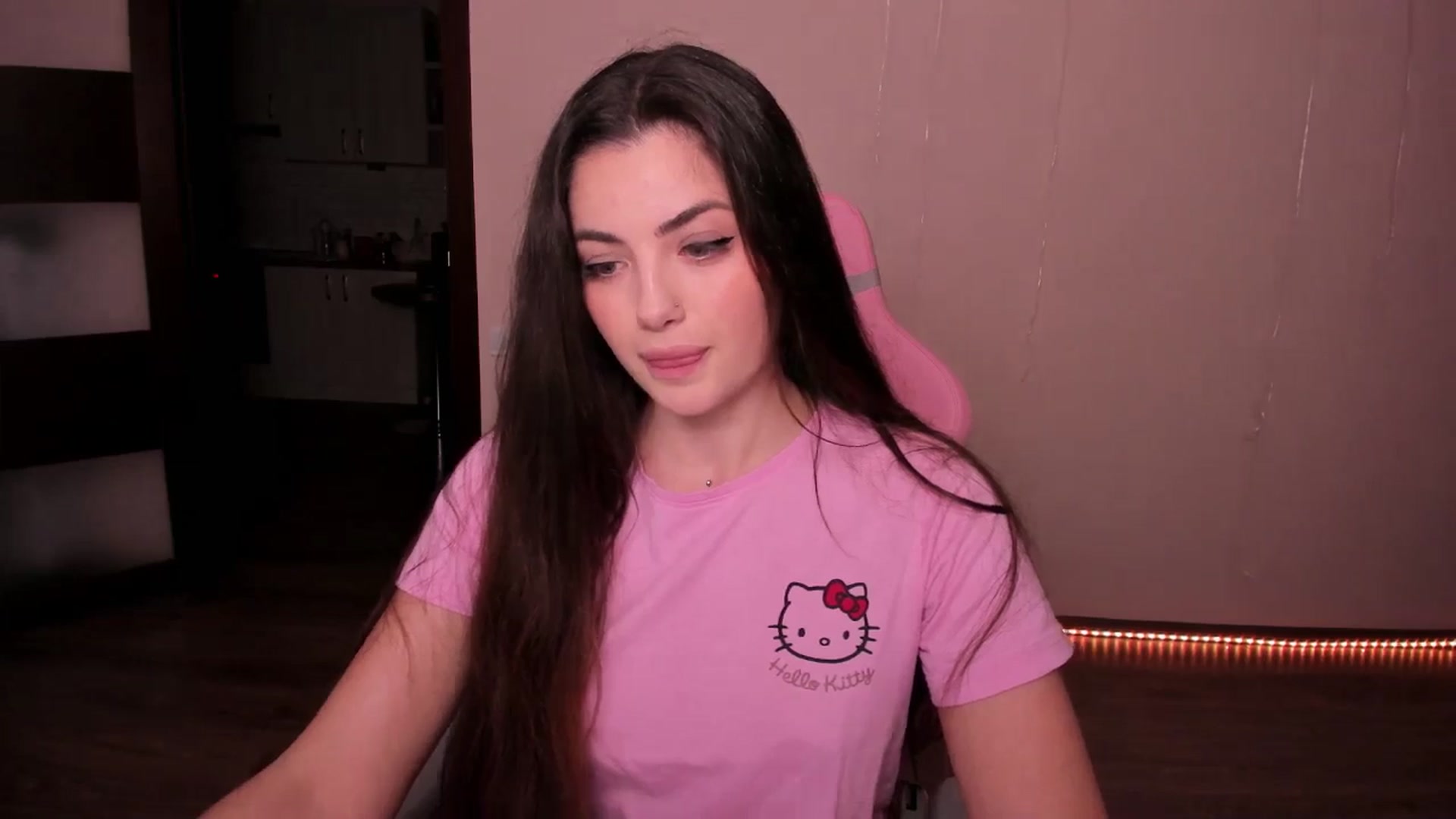 Gallery image thumbnail from wow_peach's myfreecams stream on, 02/28/2025, 18:31 image 19 of 20