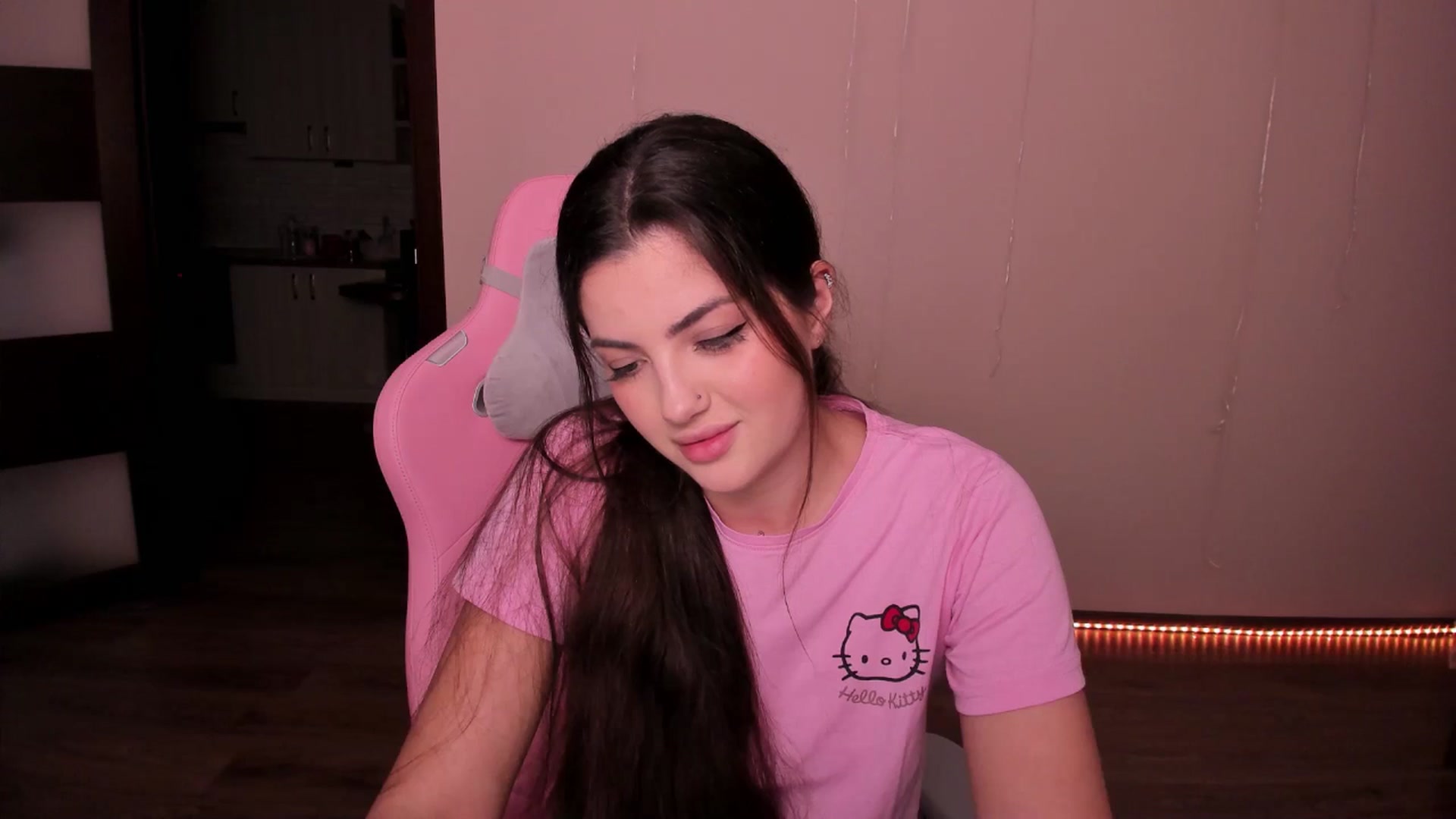 Gallery image thumbnail from wow_peach's myfreecams stream on, 02/28/2025, 18:31 image 13 of 20
