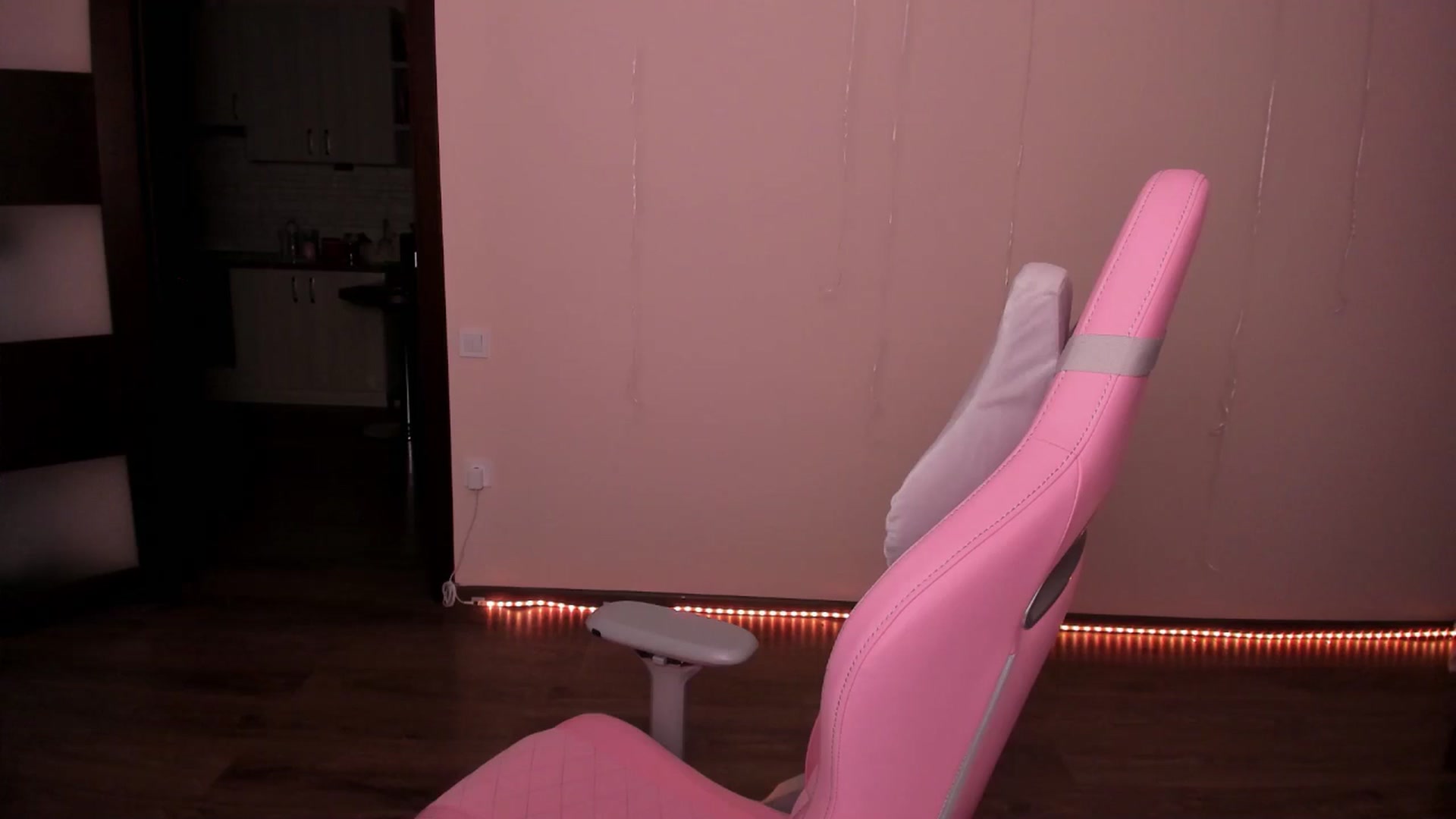 Gallery image thumbnail from wow_peach's myfreecams stream on, 02/28/2025, 18:31 image 14 of 20