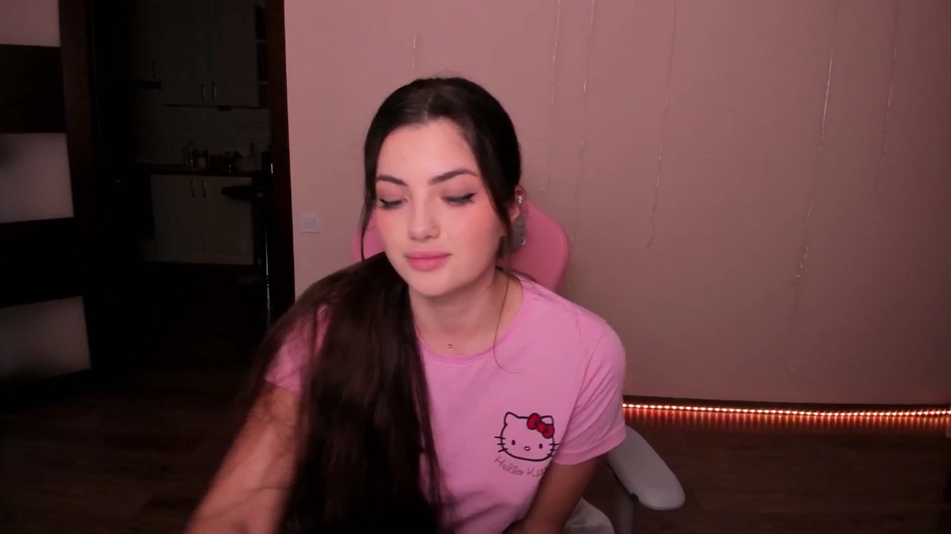 Gallery image thumbnail from wow_peach's myfreecams stream on, 02/28/2025, 18:31 image 11 of 20