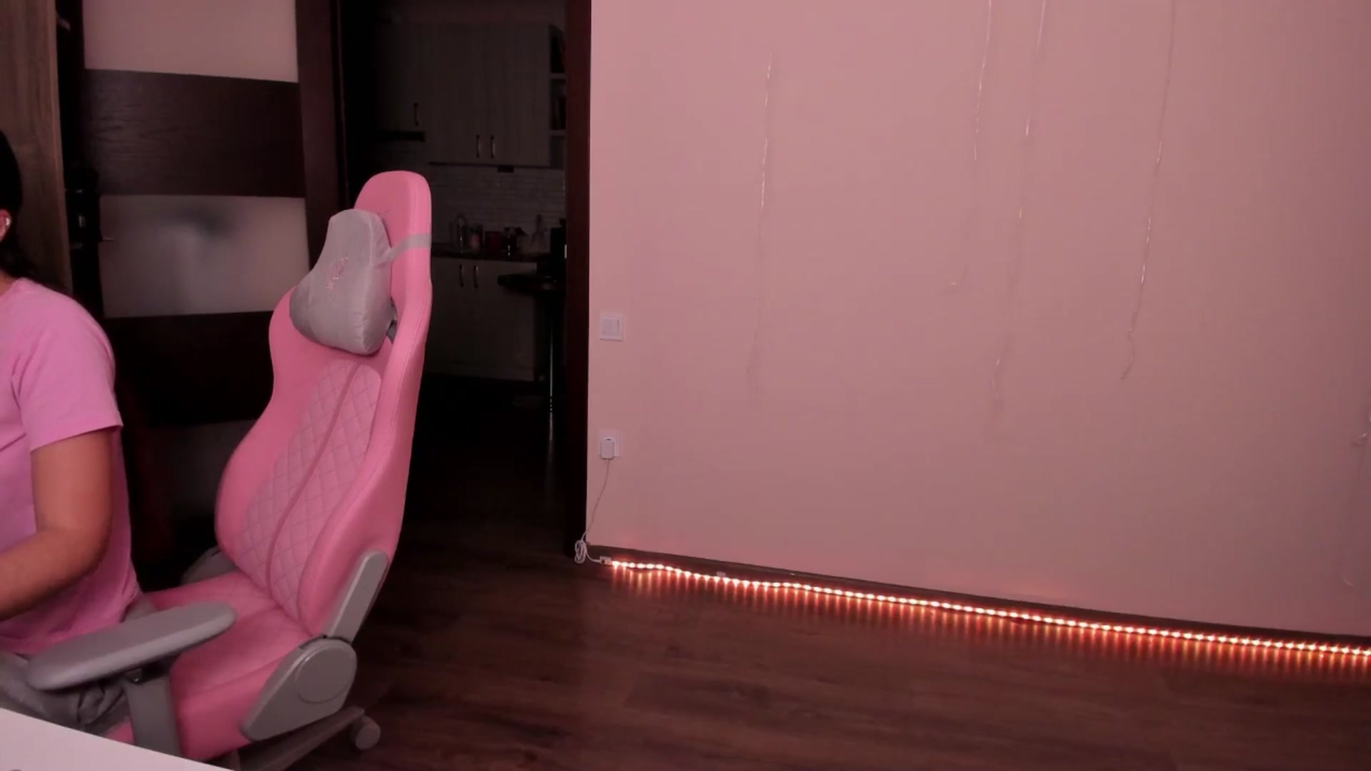 Gallery image thumbnail from wow_peach's myfreecams stream on, 02/28/2025, 18:31 image 17 of 20