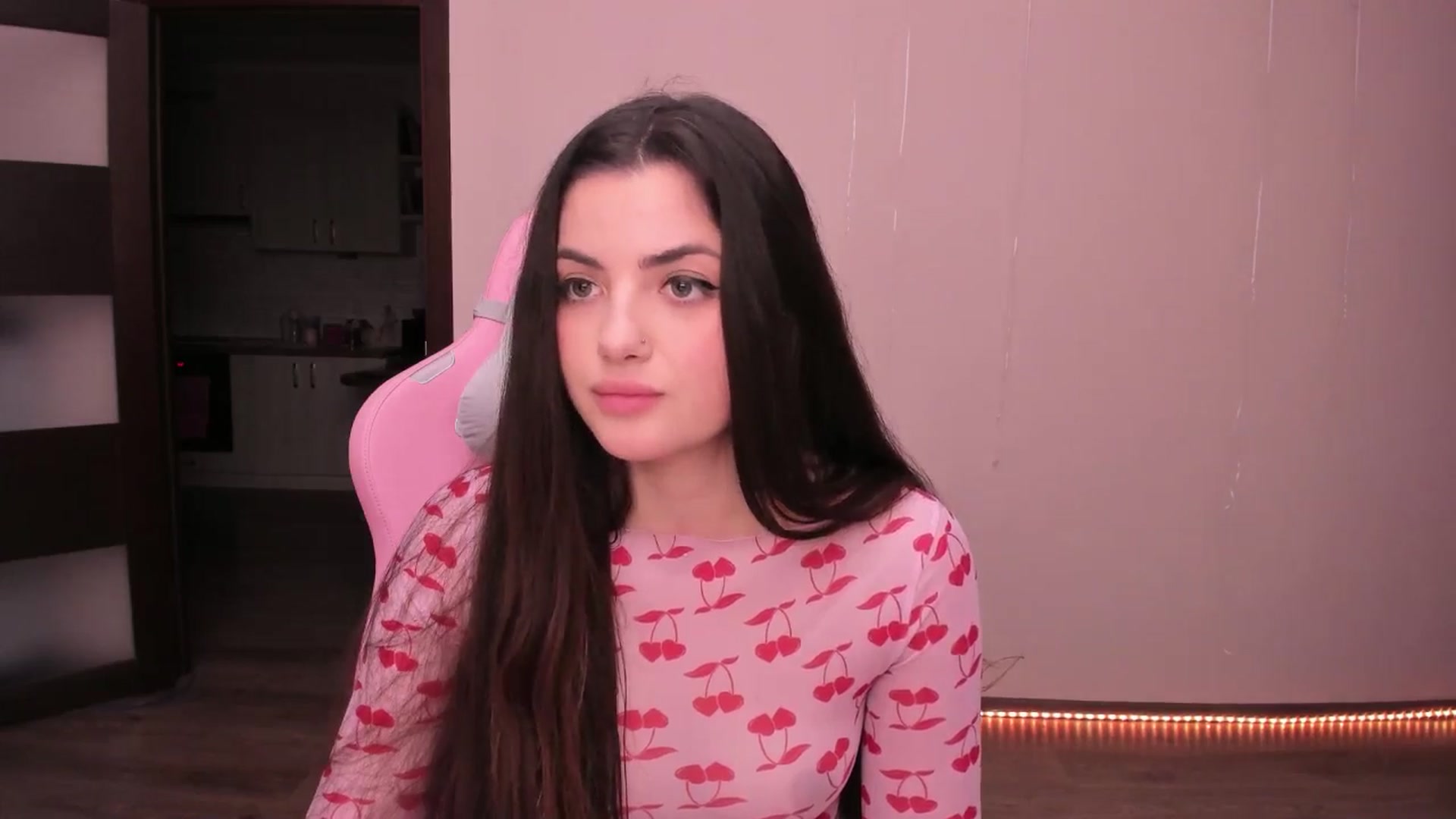 Gallery image thumbnail from wow_peach's myfreecams stream on, 02/28/2025, 19:56 image 10 of 20