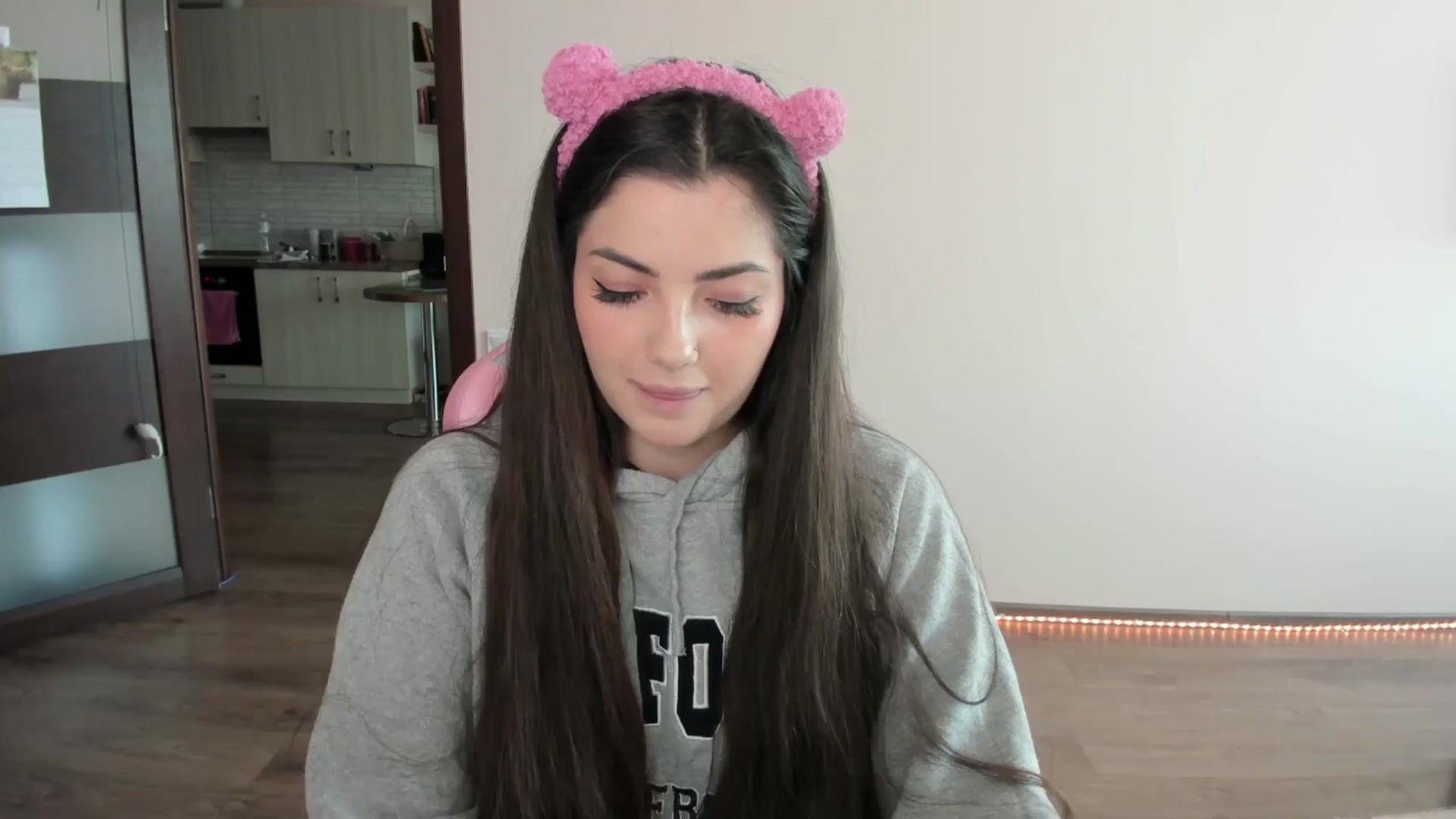 Gallery image thumbnail from wow_peach's myfreecams stream on, 03/22/2025, 13:11 image 5 of 20