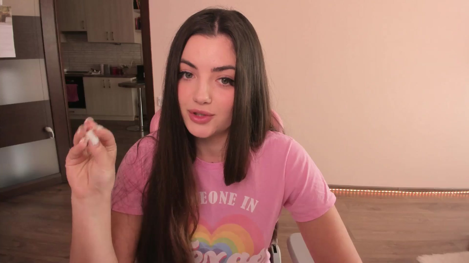 Gallery image thumbnail from wow_peach's myfreecams stream on, 03/22/2025, 15:35 image 4 of 20