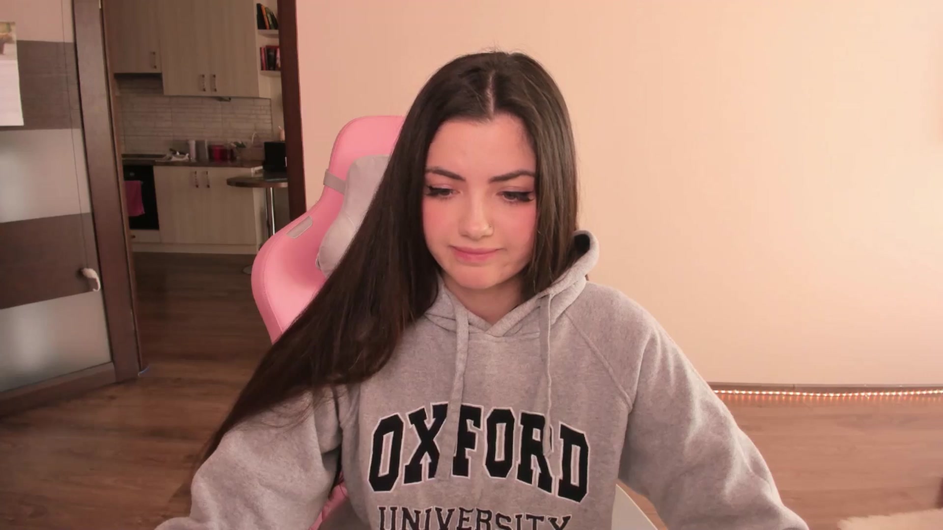 Gallery image thumbnail from wow_peach's myfreecams stream on, 03/22/2025, 15:35 image 9 of 20