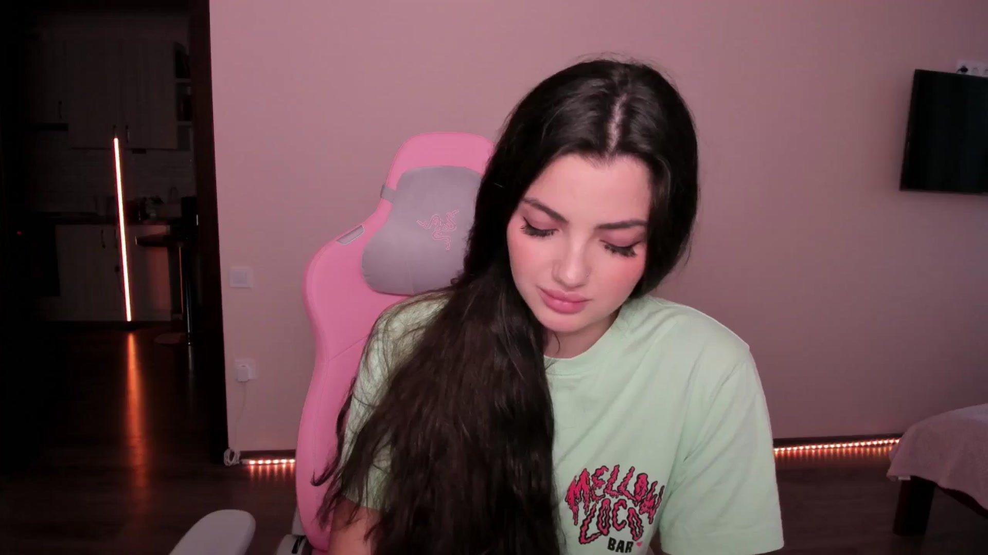 Gallery image thumbnail from wow_peach's myfreecams stream on, 03/23/2025, 16:15 image 20 of 20