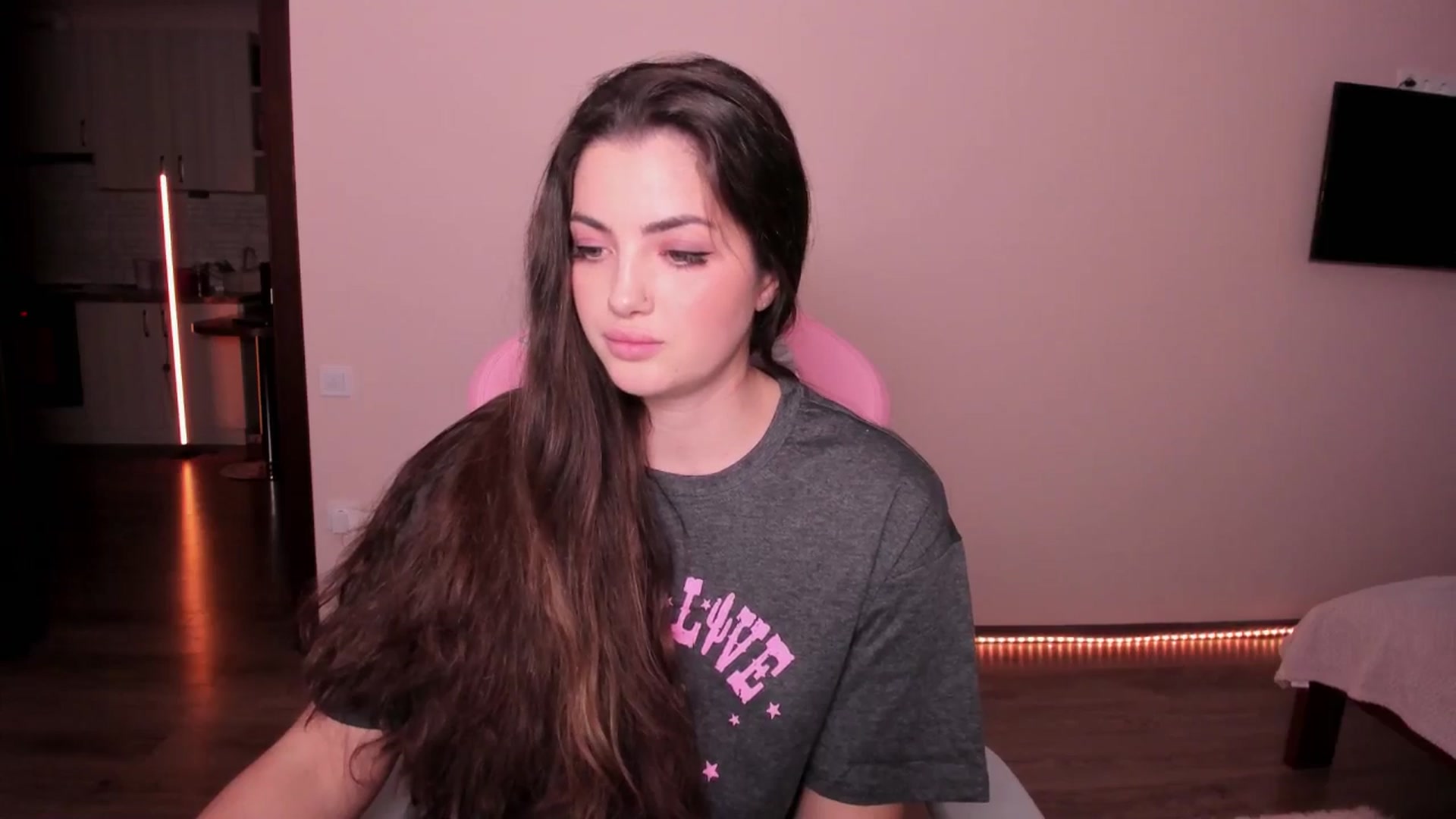 Gallery image thumbnail from wow_peach's myfreecams stream on, 03/23/2025, 17:37 image 2 of 20