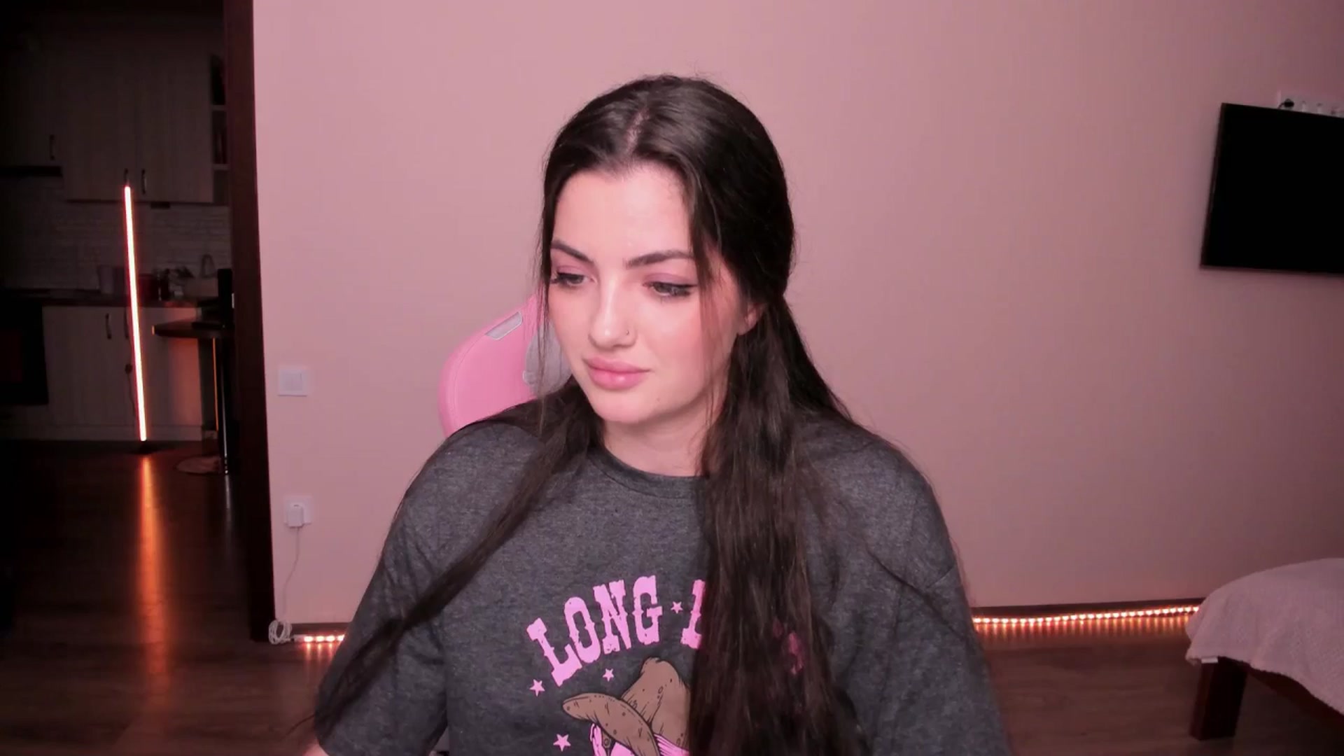 Gallery image thumbnail from wow_peach's myfreecams stream on, 03/23/2025, 17:37 image 18 of 20