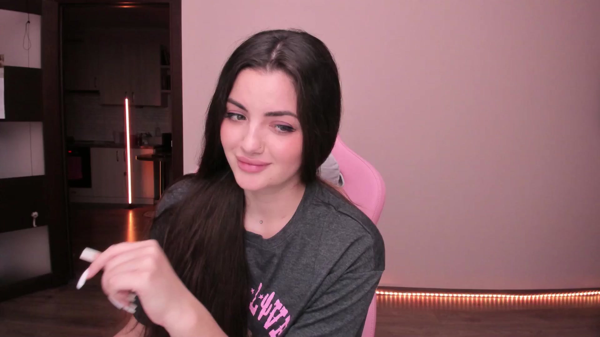 Gallery image thumbnail from wow_peach's myfreecams stream on, 03/23/2025, 19:19 image 1 of 20