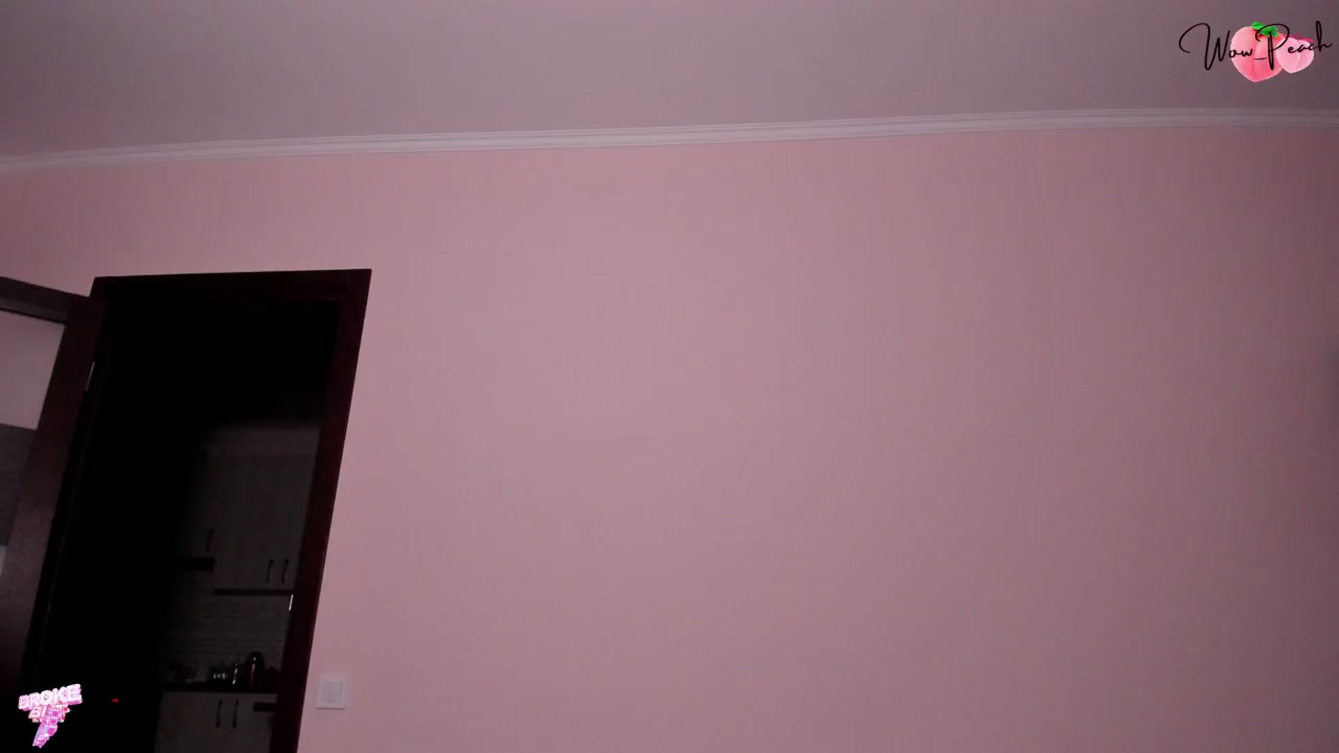 Gallery image thumbnail from wow_peach's myfreecams stream on, 09/21/2025, 16:56 image 9 of 20