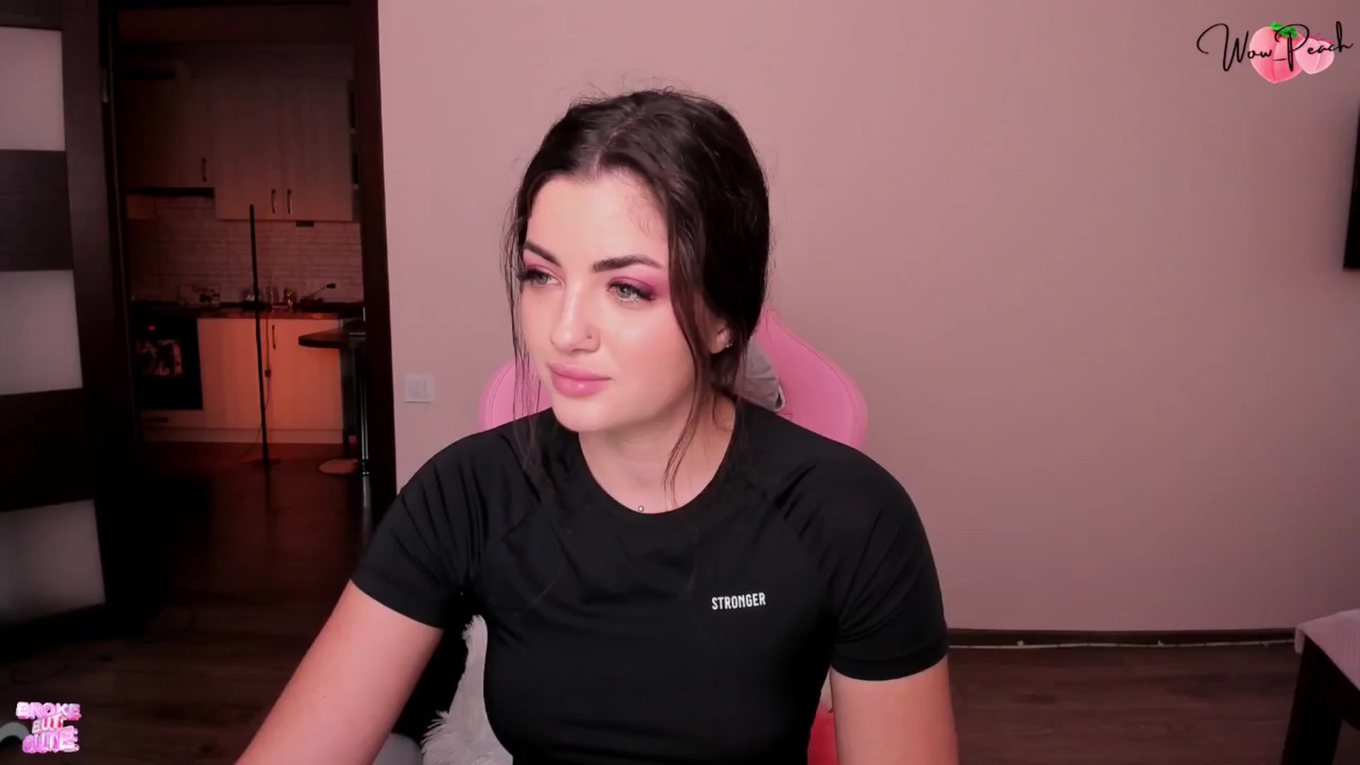 Gallery image thumbnail from wow_peach's myfreecams stream on, 09/25/2025, 16:44 image 1 of 20