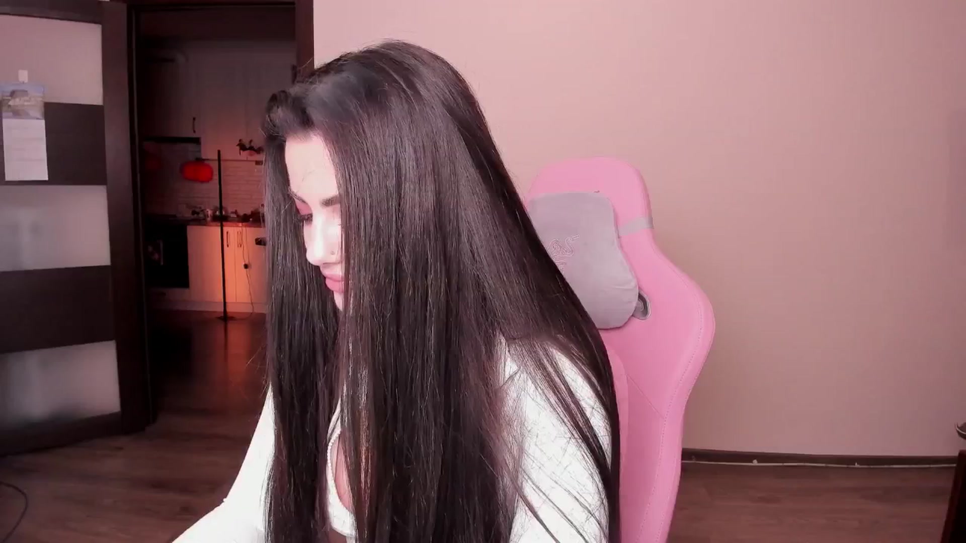 Gallery image thumbnail from wow_peach's myfreecams stream on, 10/29/2025, 18:37 image 4 of 20