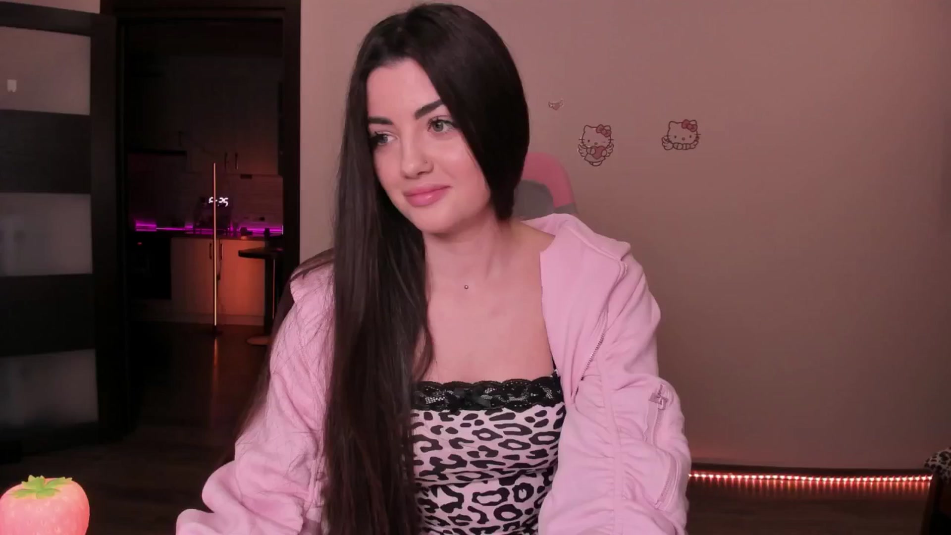 Gallery image thumbnail from wow_peach's myfreecams stream on, 02/04/2026, 19:54 image 12 of 20