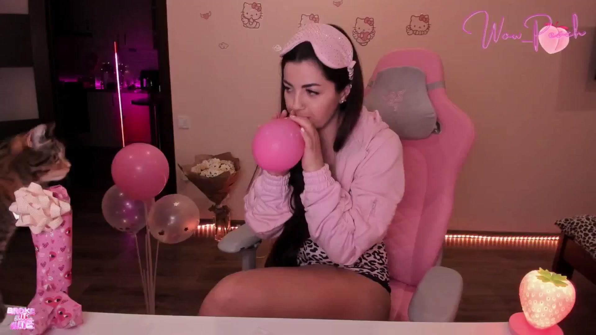 Gallery image thumbnail from wow_peach's myfreecams stream on, 02/12/2026, 17:58 image 8 of 20