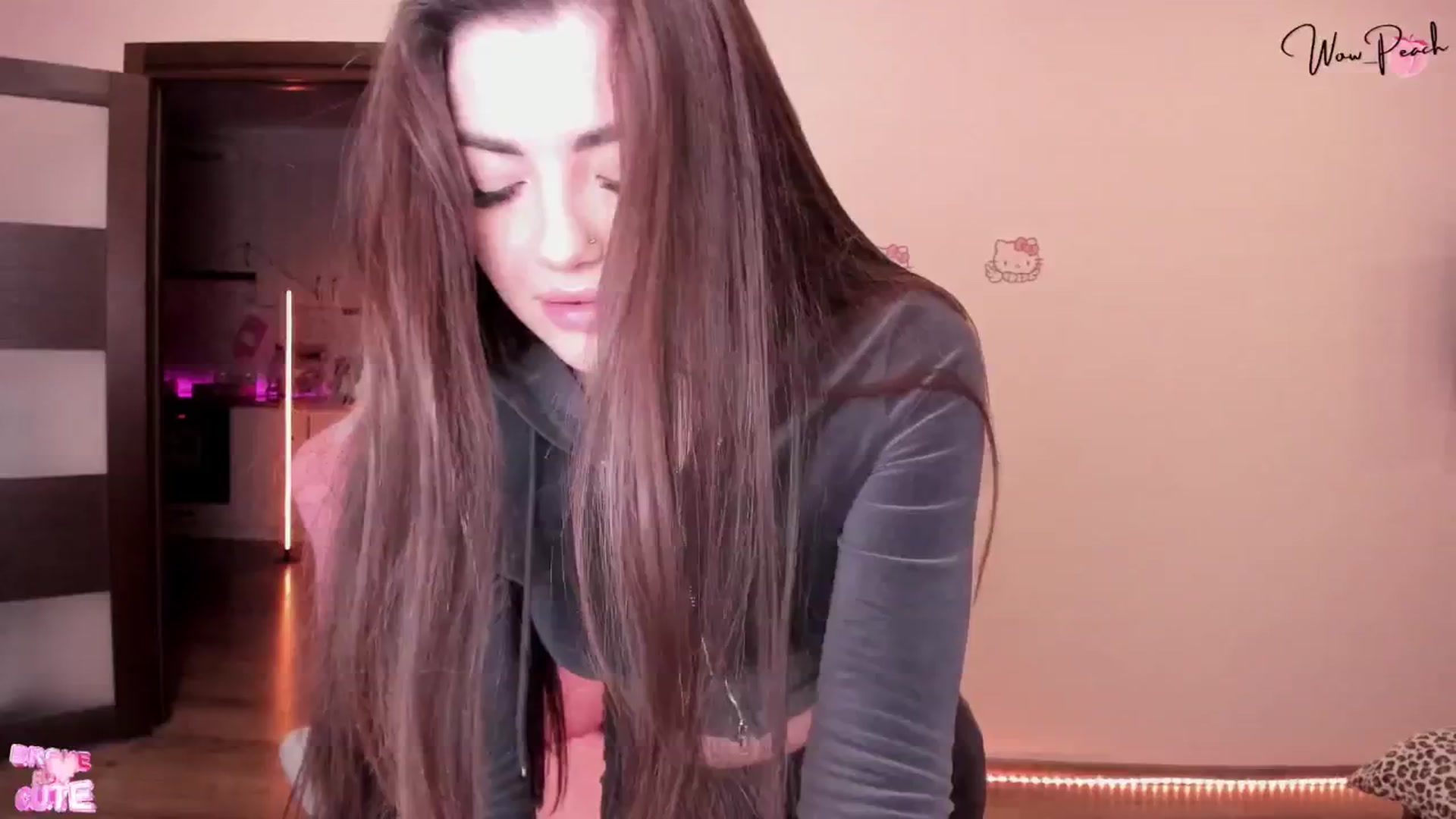 Gallery image thumbnail from wow_peach's myfreecams stream on, 02/17/2026, 19:54 image 7 of 20