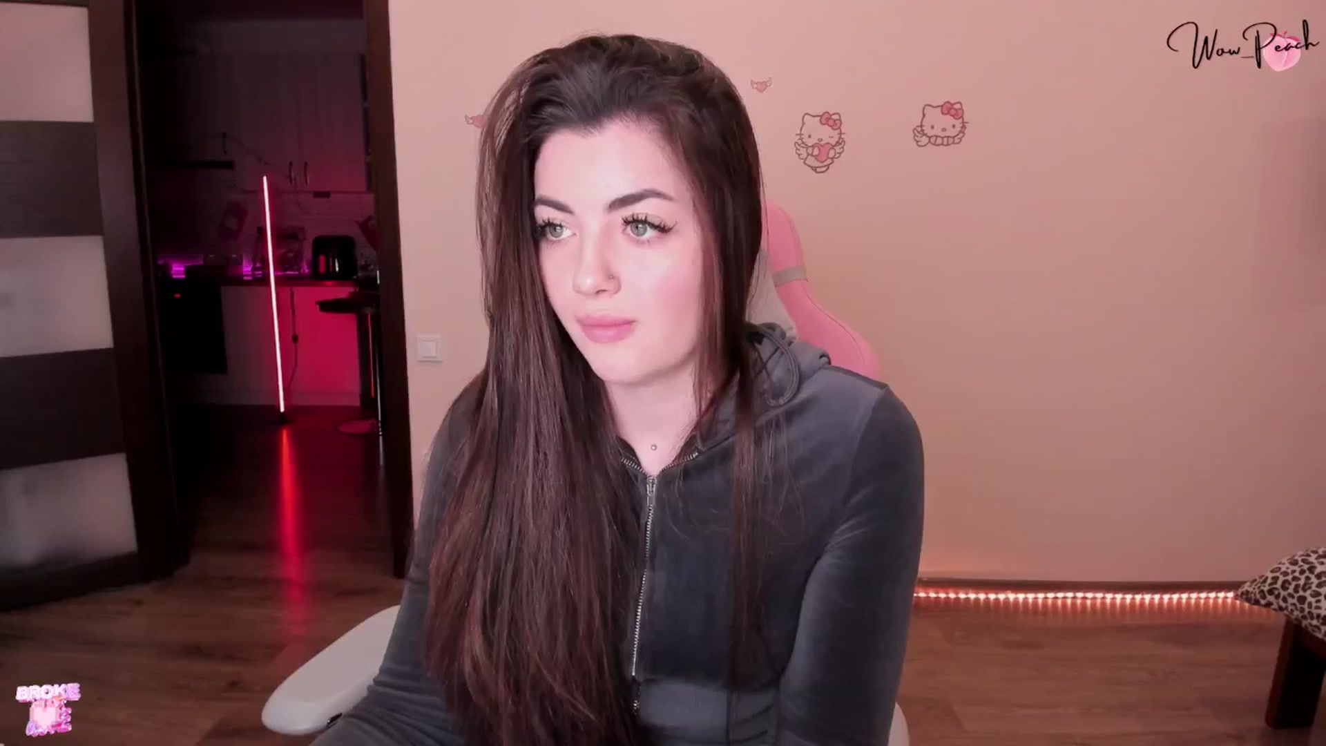 Gallery image thumbnail from wow_peach's myfreecams stream on, 02/17/2026, 19:54 image 10 of 20