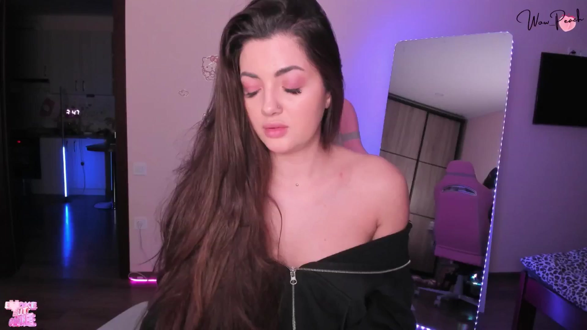 Gallery image thumbnail from wow_peach's myfreecams stream on, 03/07/2026, 20:56 image 9 of 20