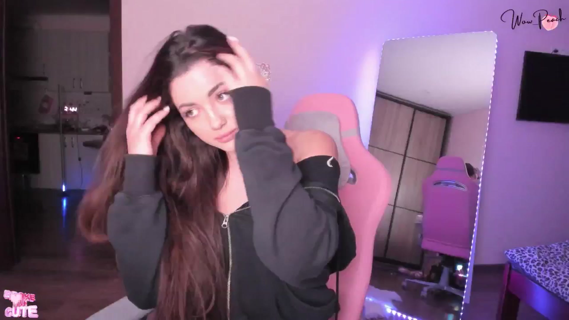 Gallery image thumbnail from wow_peach's myfreecams stream on, 03/07/2026, 20:56 image 8 of 20