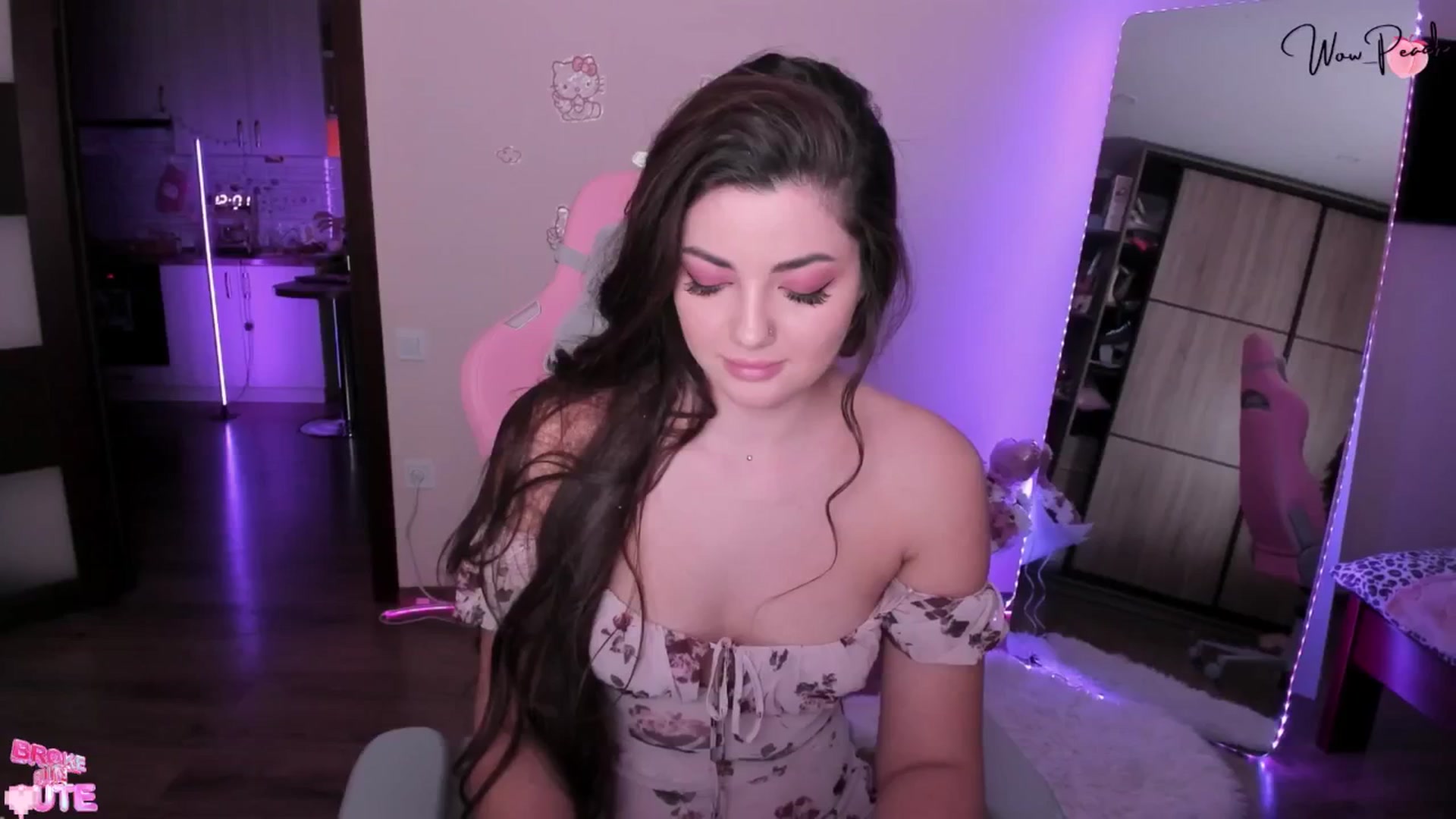 Gallery image thumbnail from wow_peach's myfreecams stream on, 03/09/2026, 17:22 image 6 of 20