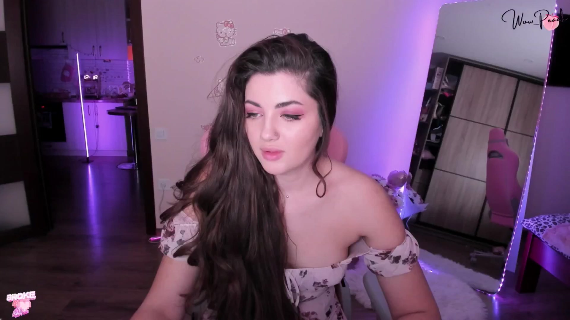 Gallery image thumbnail from wow_peach's myfreecams stream on, 03/09/2026, 17:22 image 11 of 20