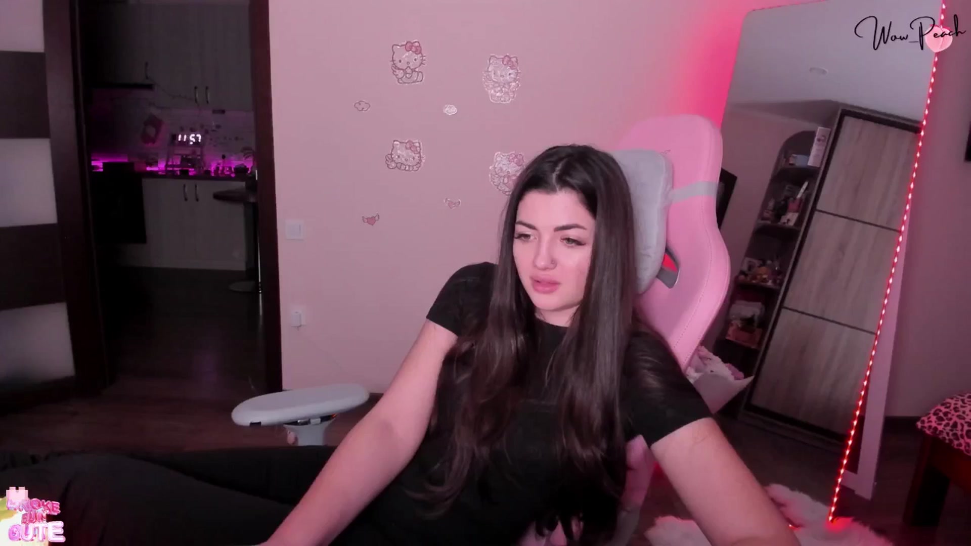 Gallery image thumbnail from wow_peach's myfreecams stream on, 03/13/2026, 20:24 image 8 of 20