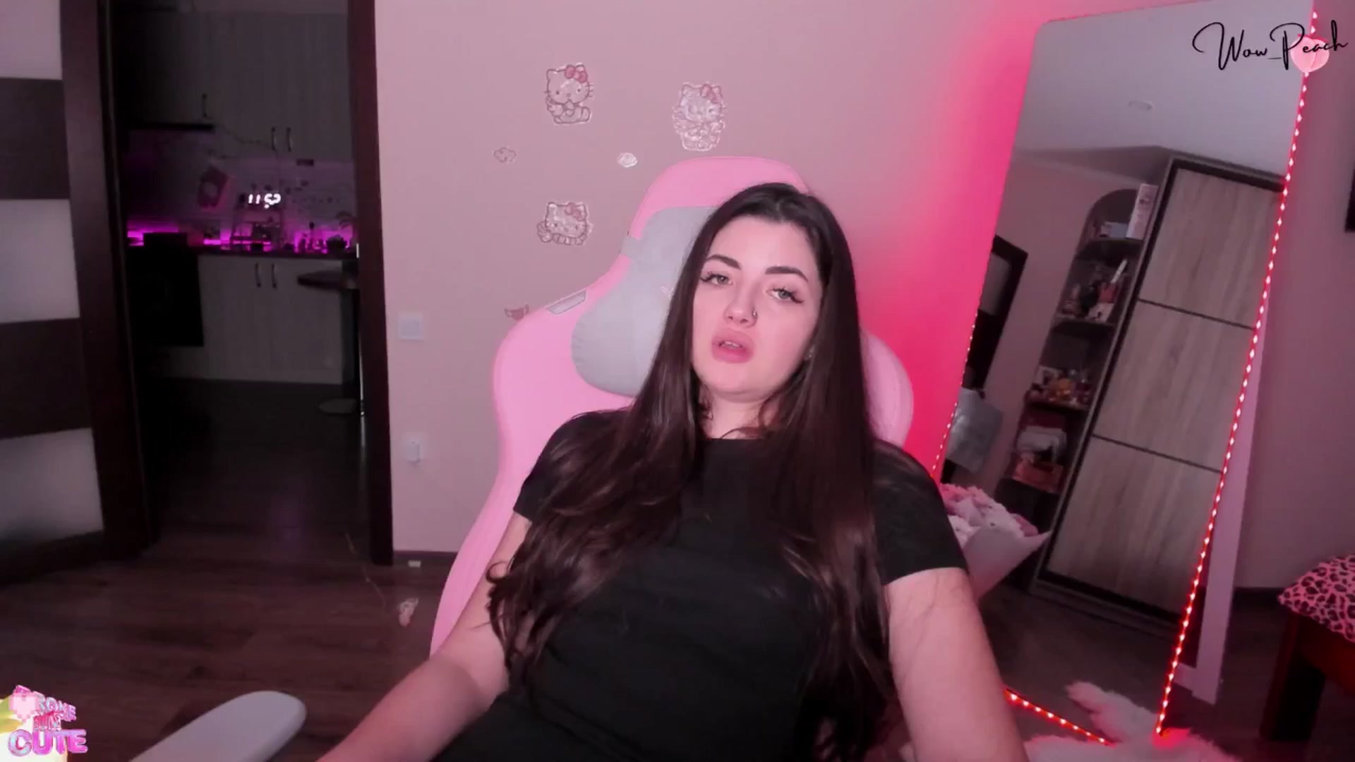 Gallery image thumbnail from wow_peach's myfreecams stream on, 03/13/2026, 20:24 image 6 of 20