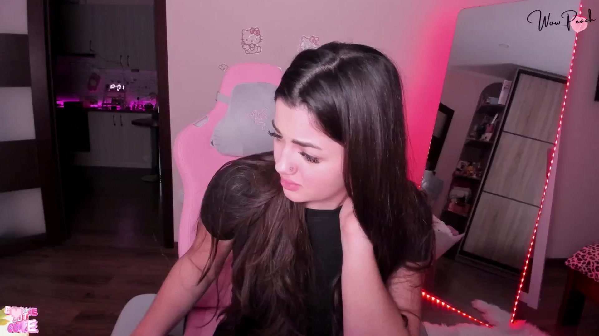 Gallery image thumbnail from wow_peach's myfreecams stream on, 03/13/2026, 20:24 image 10 of 20