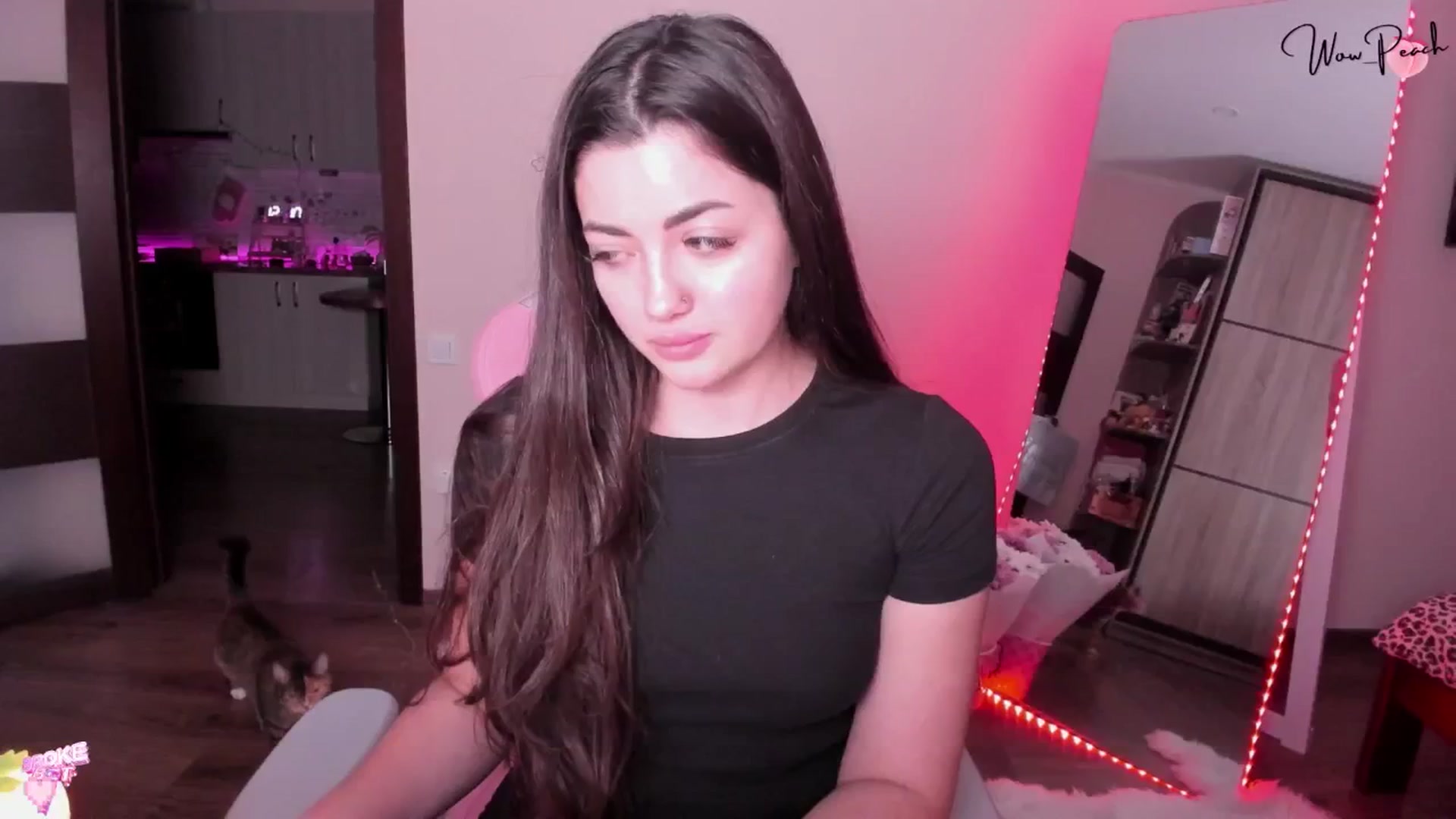 Gallery image thumbnail from wow_peach's myfreecams stream on, 03/13/2026, 20:24 image 14 of 20